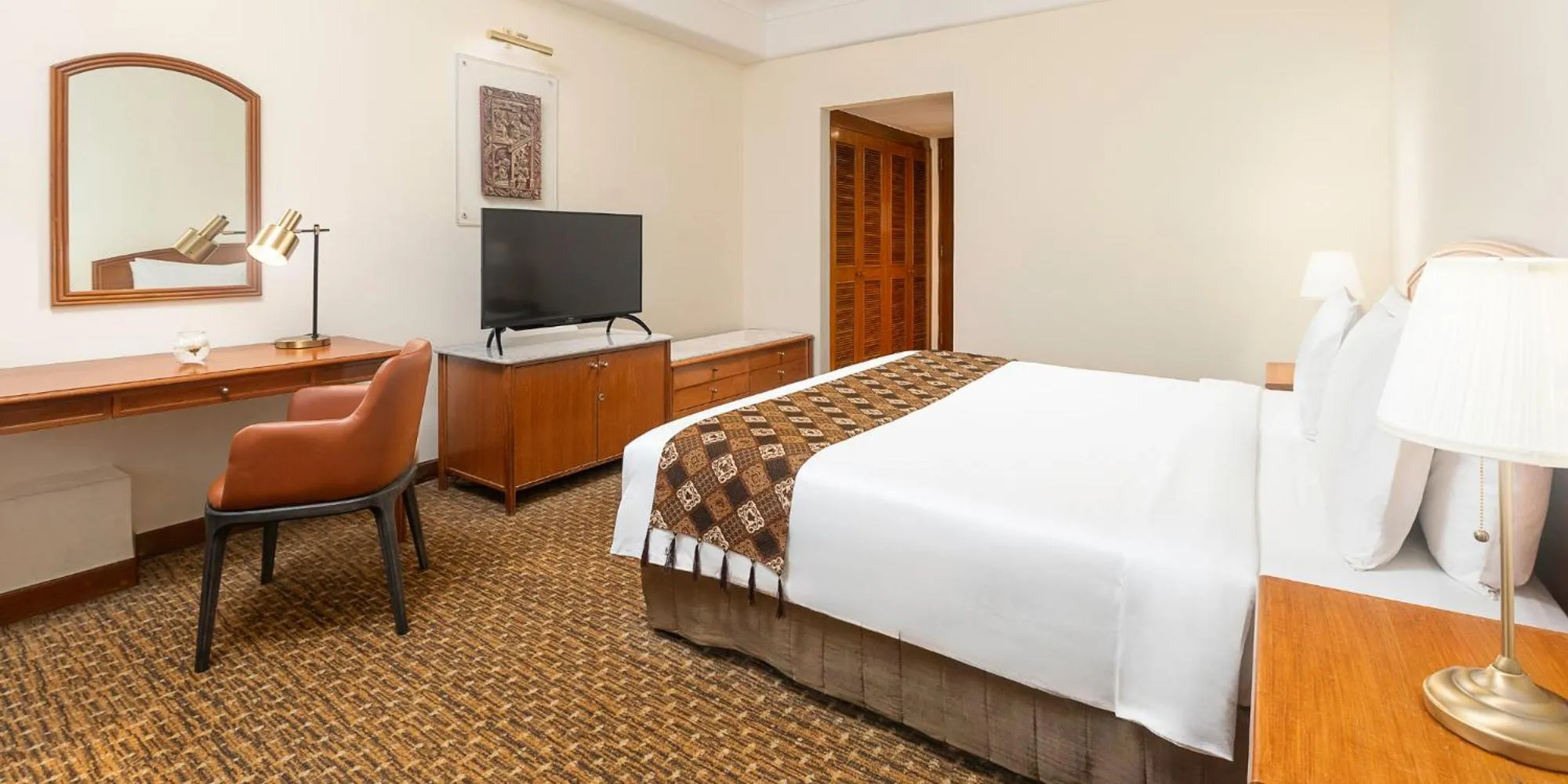 Bed in Aryaduta Menteng