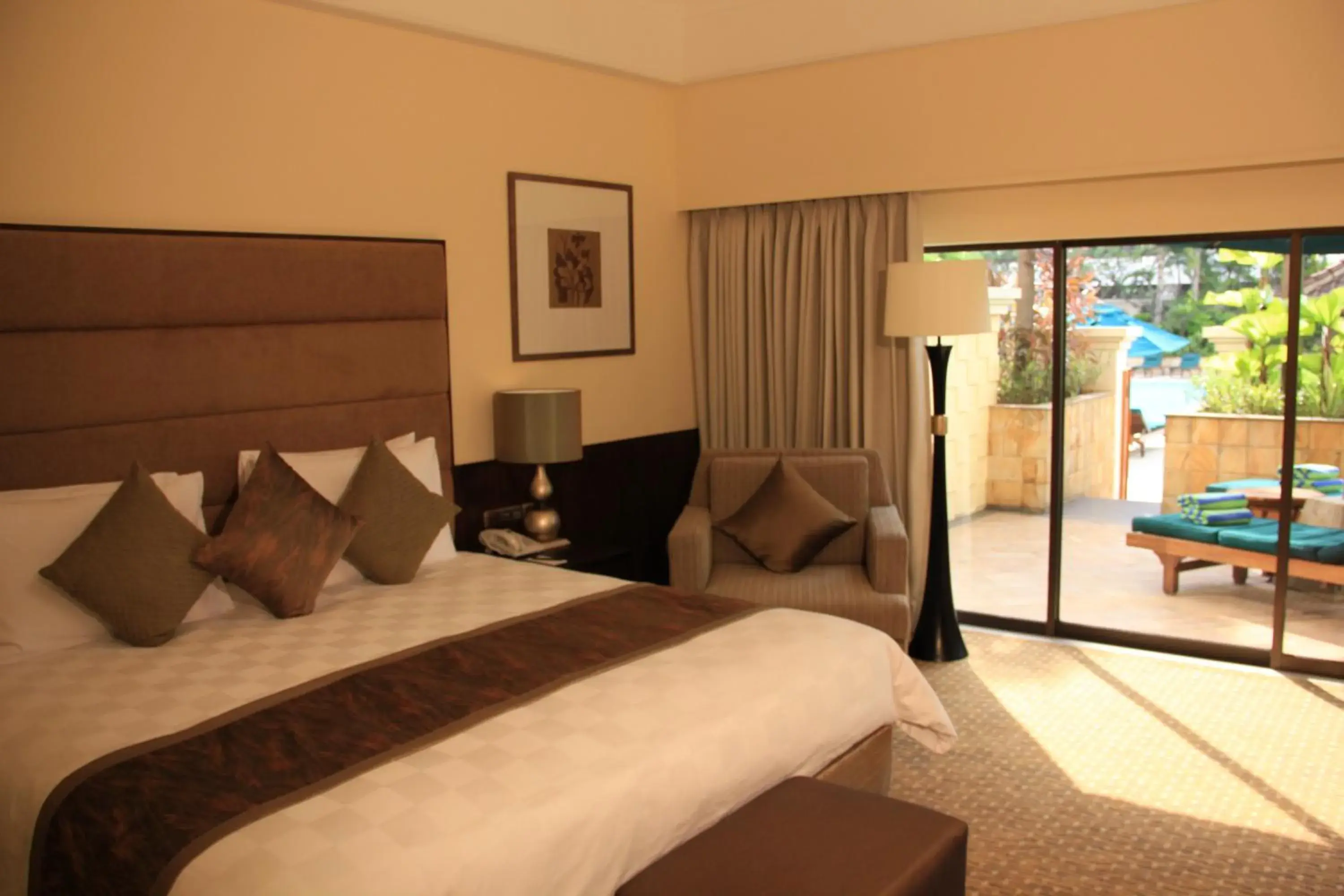 Bedroom, Bed in Hotel Aryaduta Jakarta