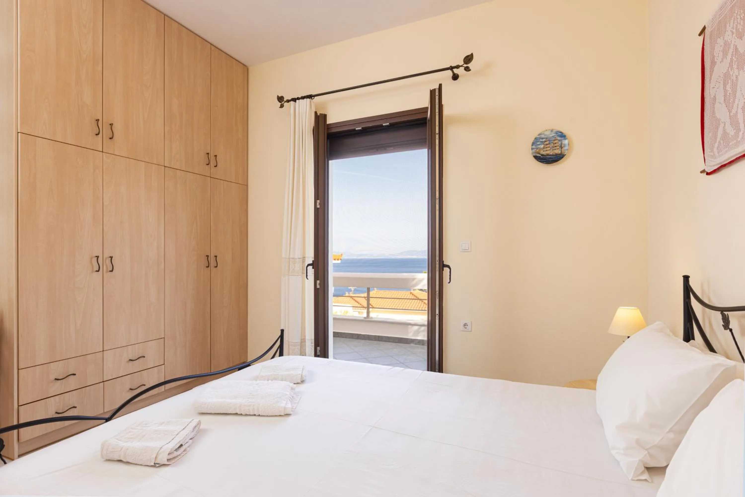 Bed in Villa Platanaki