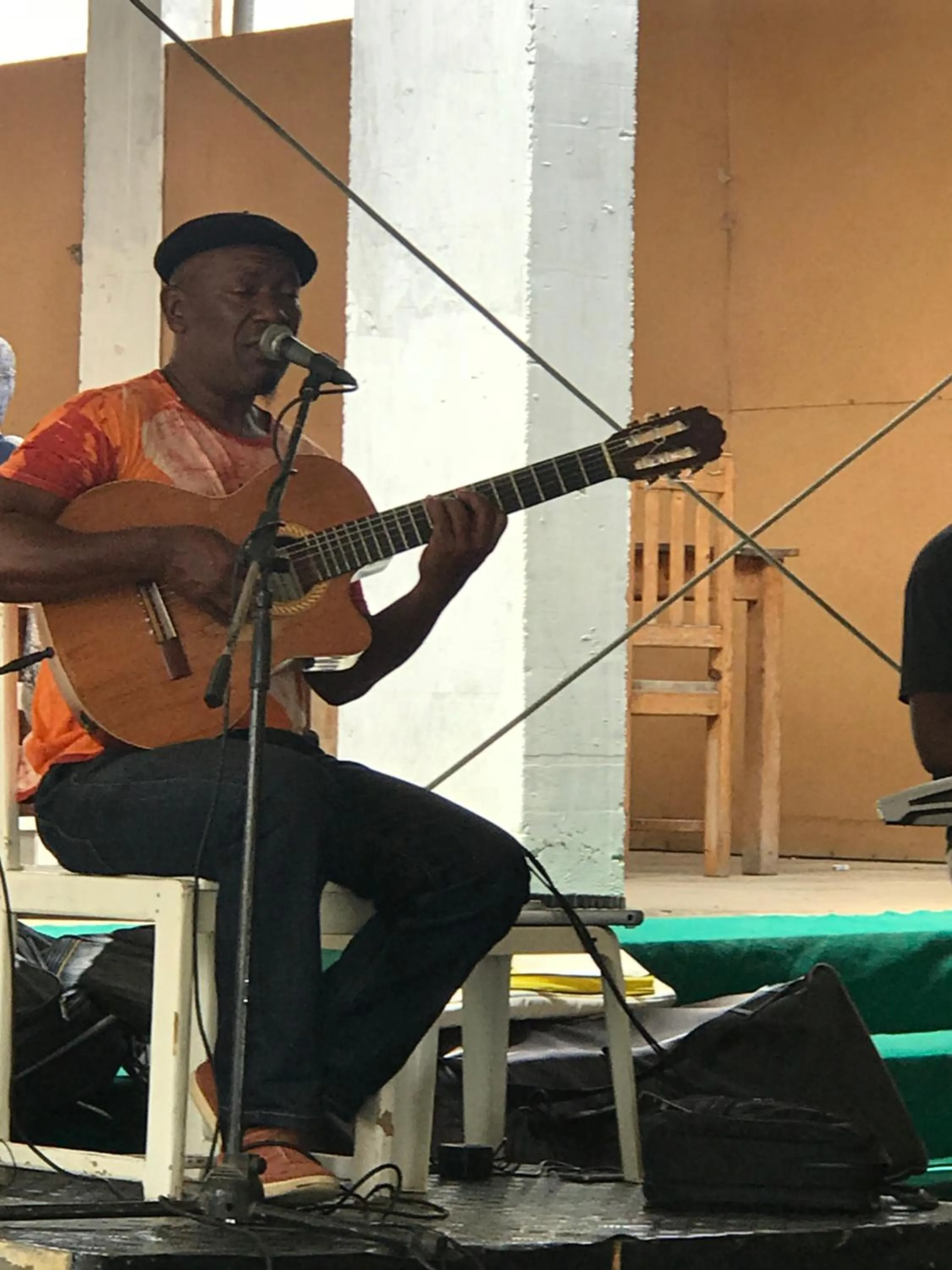Evening entertainment in Salzen Portas de Sol
