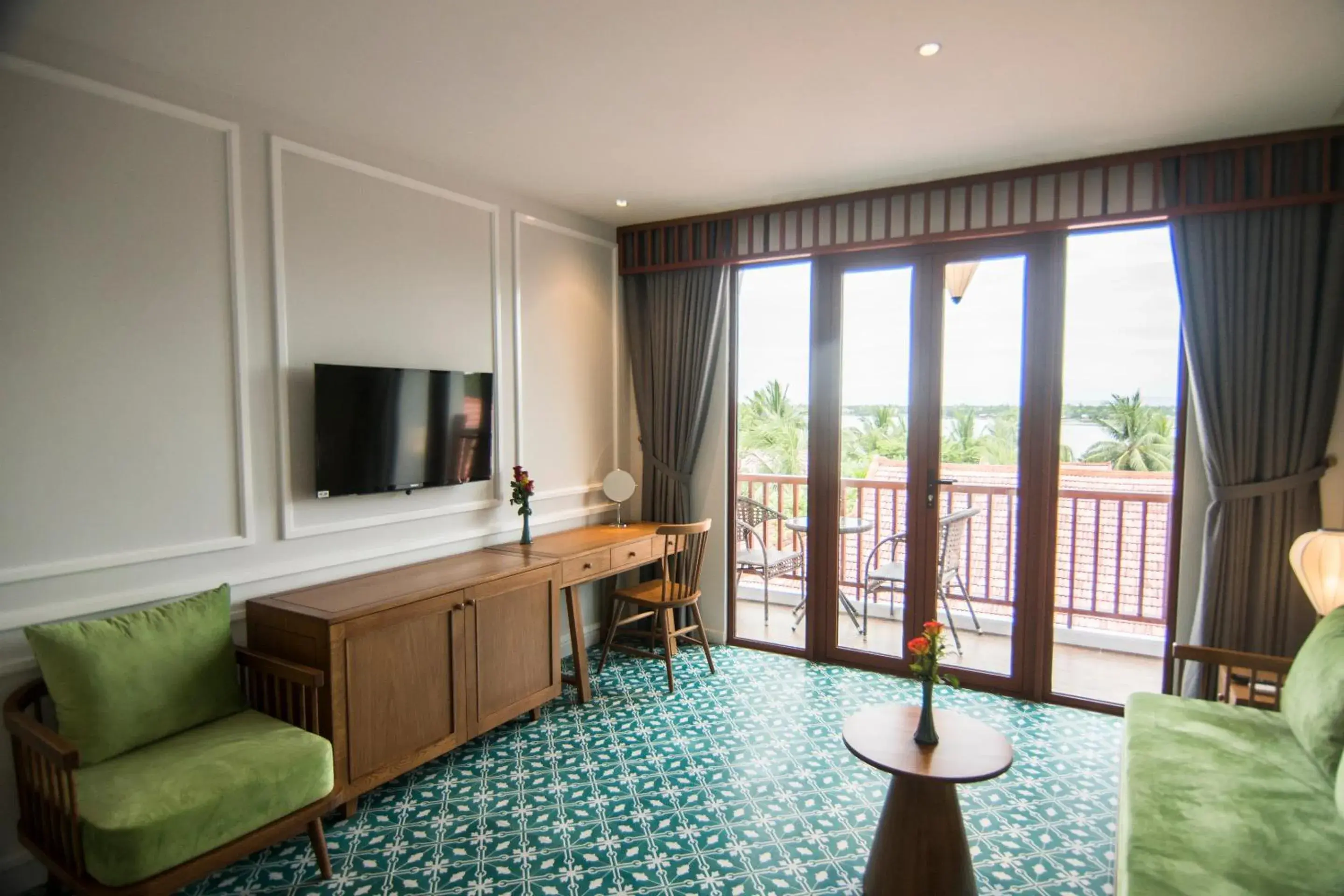 Deluxe Family Room in Vinh Hung Old Town Hotel Deluxe Family Room in Vinh Hung Old Town Hotel