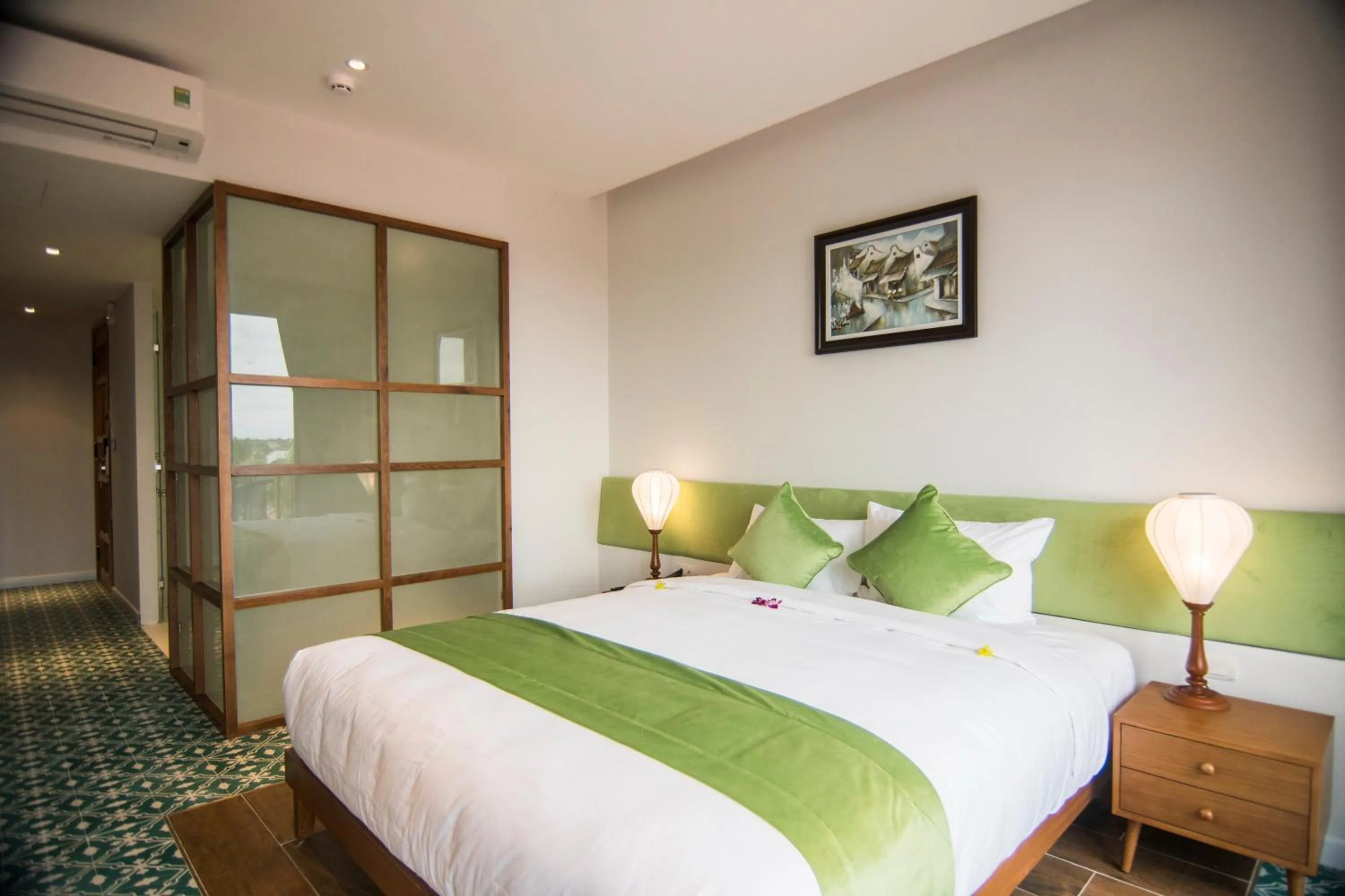 Bedroom, Bed in Vinh Hung Old Town Hotel