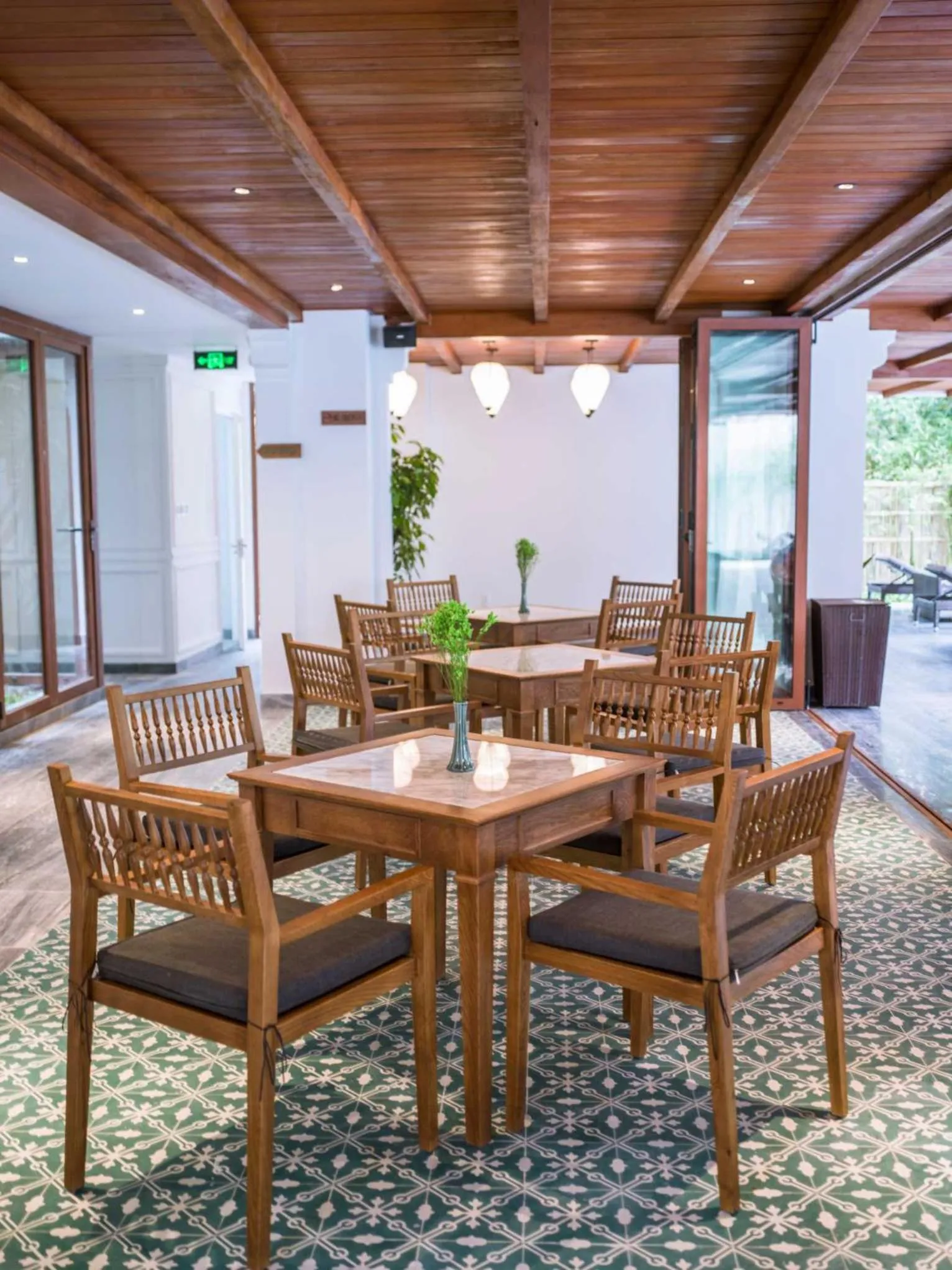 Area and facilities in Vinh Hung Old Town Hotel