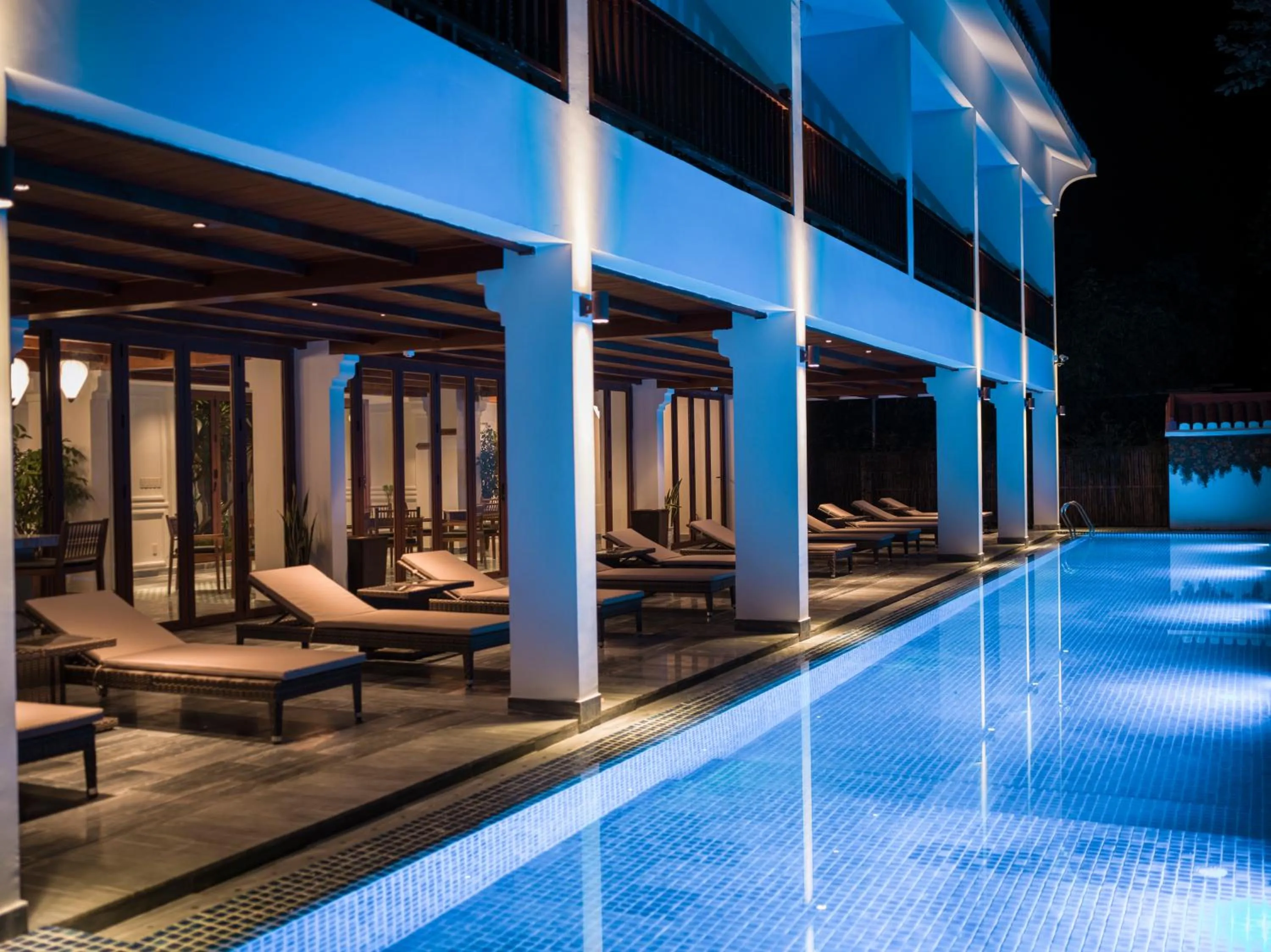 Vinh Hung Old Town Hotel