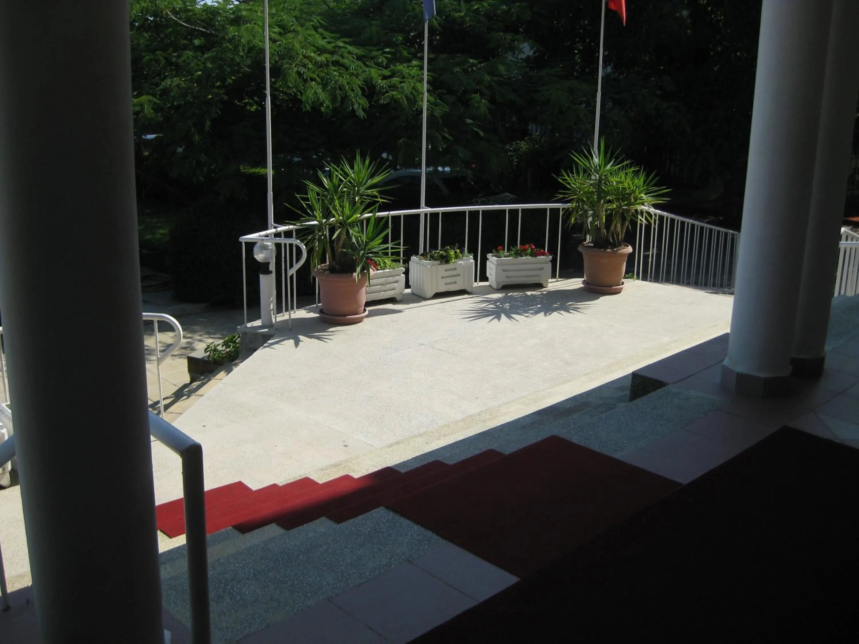 Facade/entrance in Villa Aurora