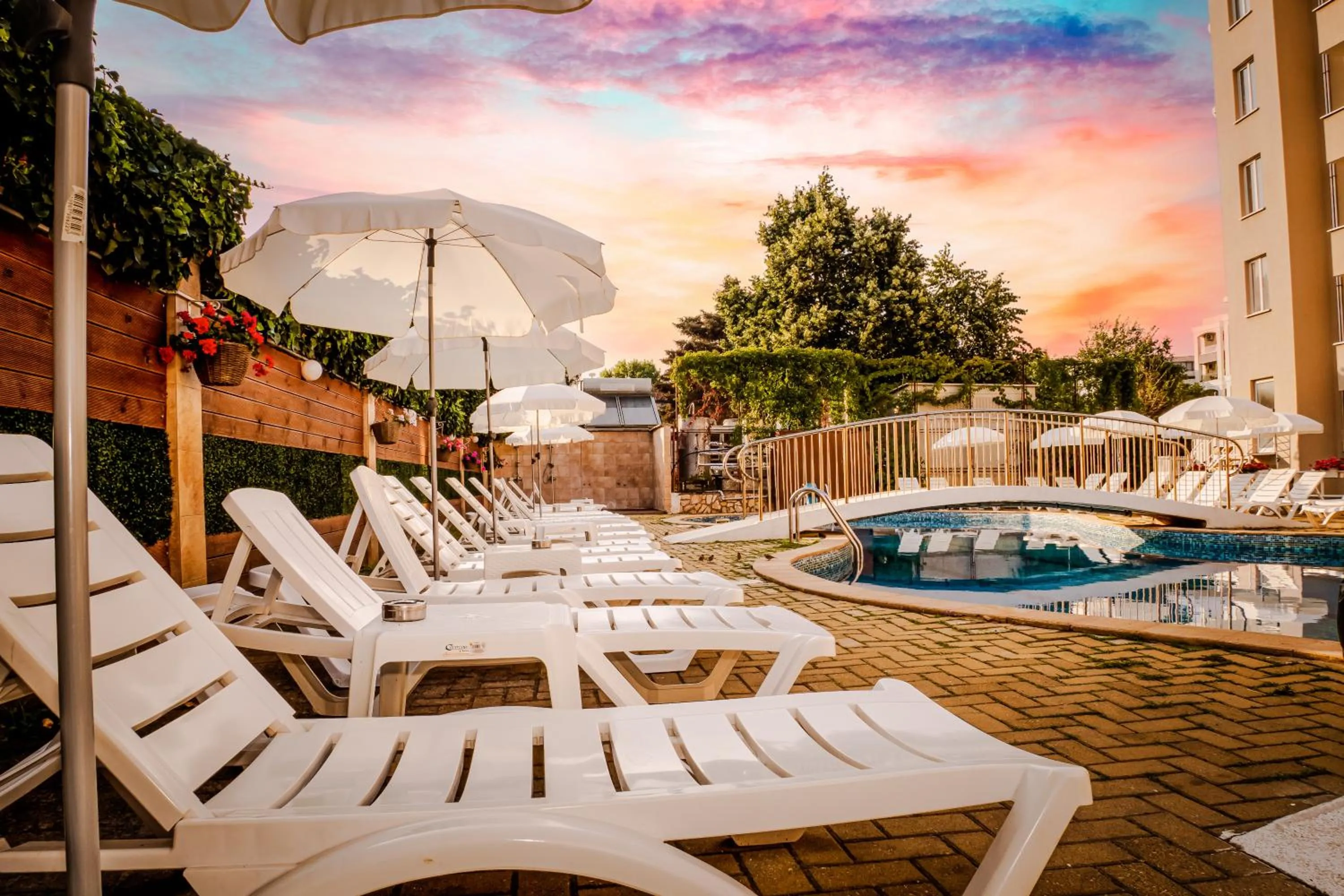 Swimming pool in Villa Aurora