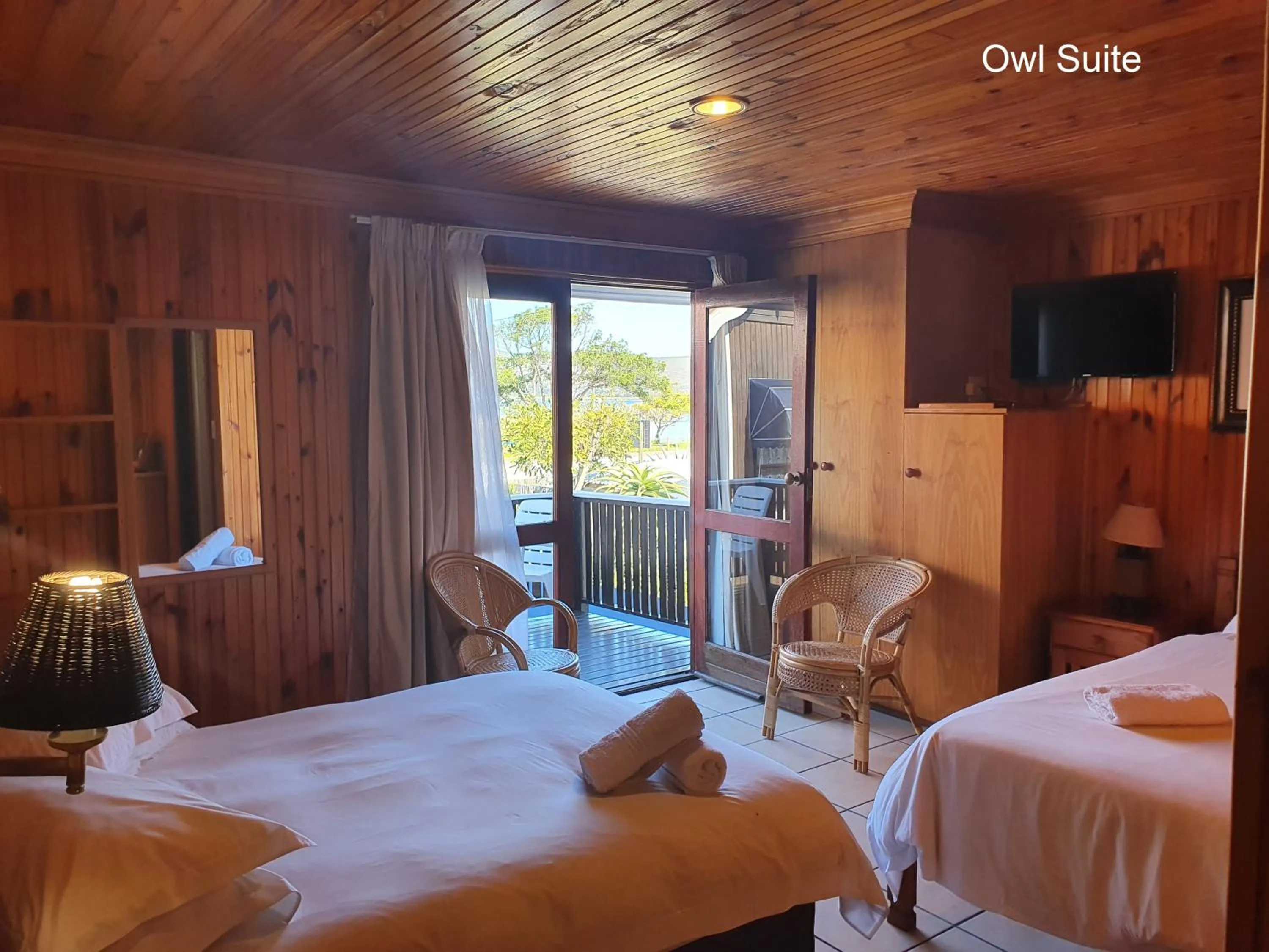 Photo of the whole room, Bed in Lakeside Accommodation