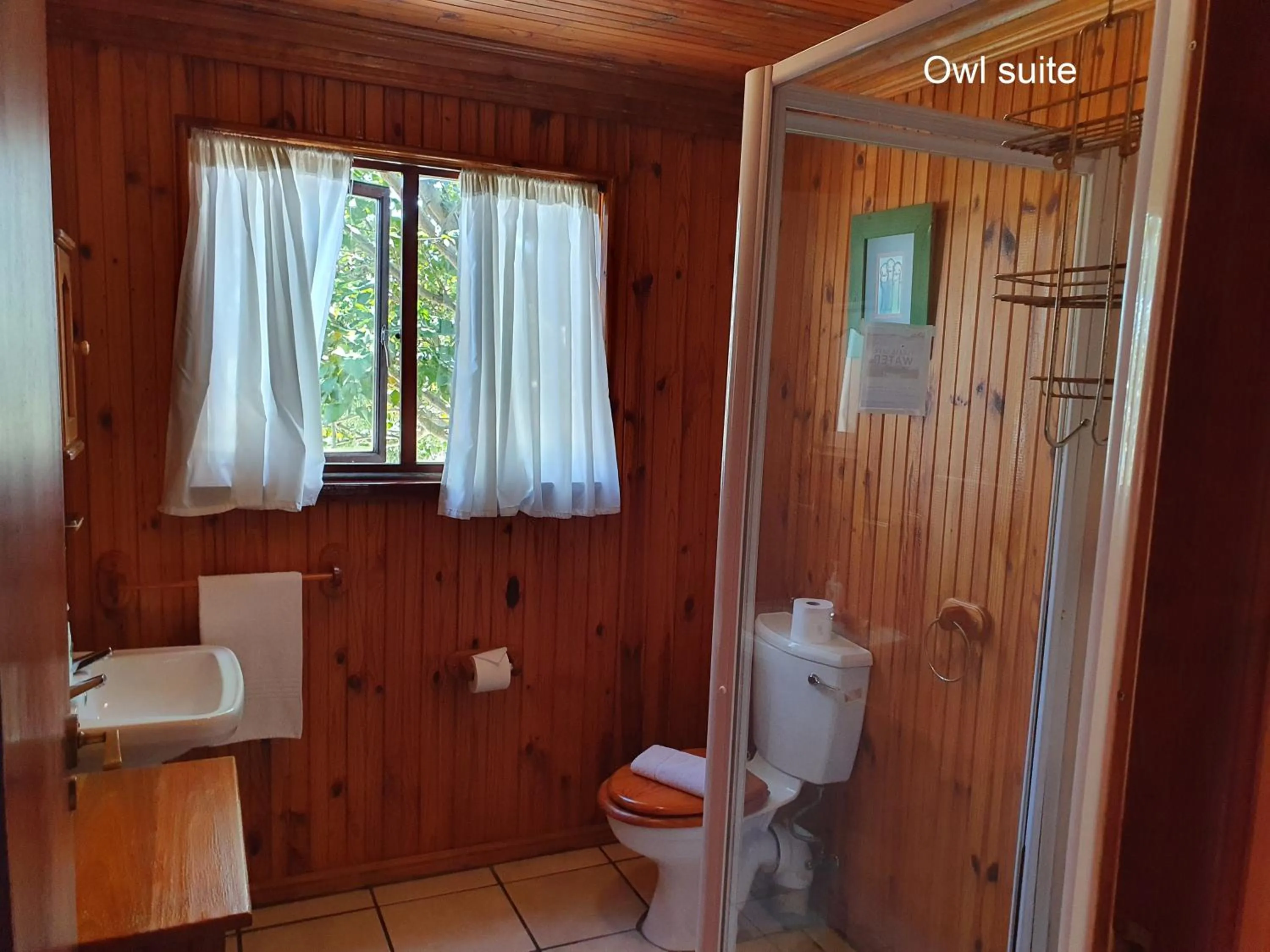 Bathroom in Lakeside Accommodation