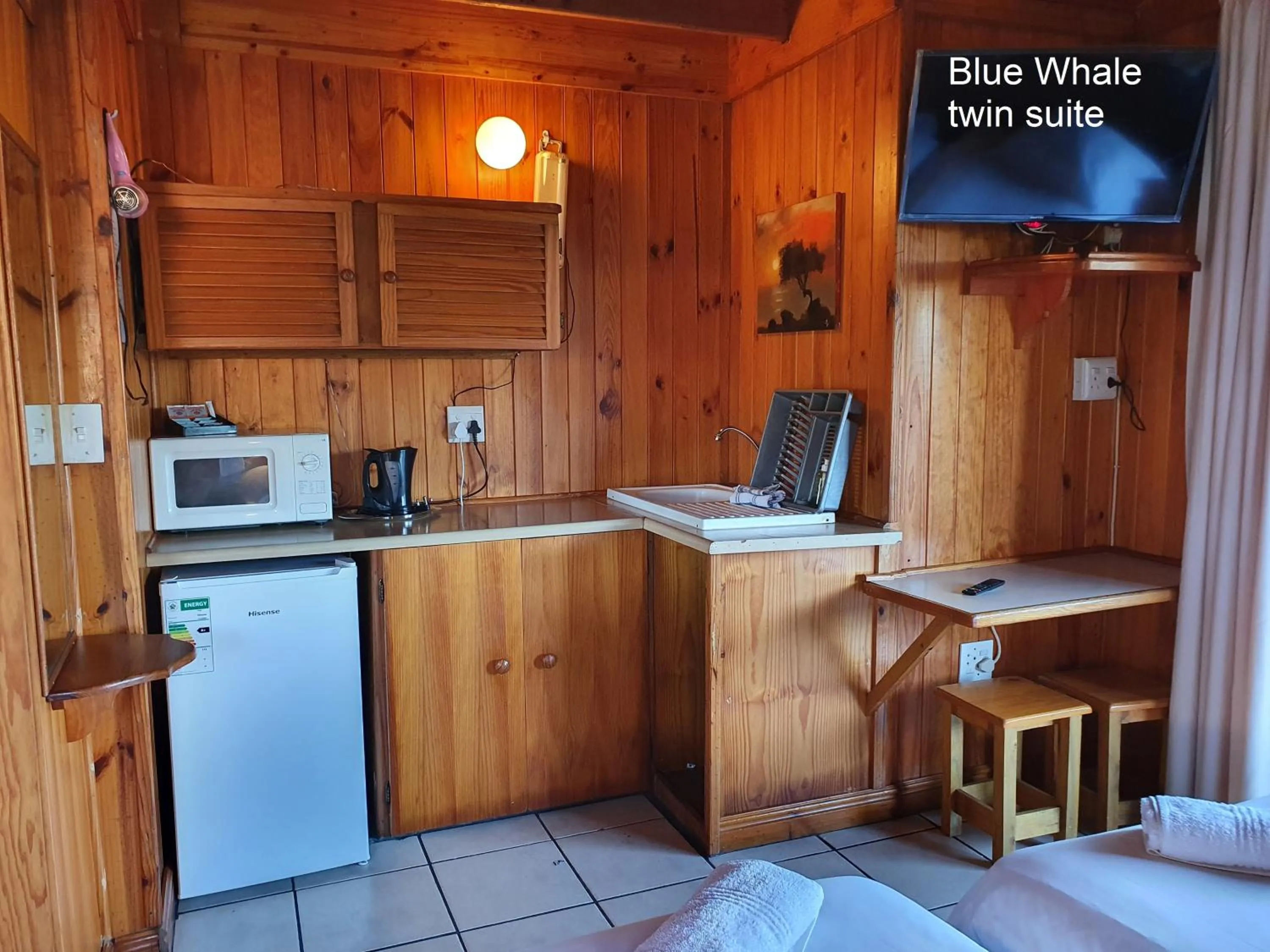Kitchen or kitchenette in Lakeside Accommodation