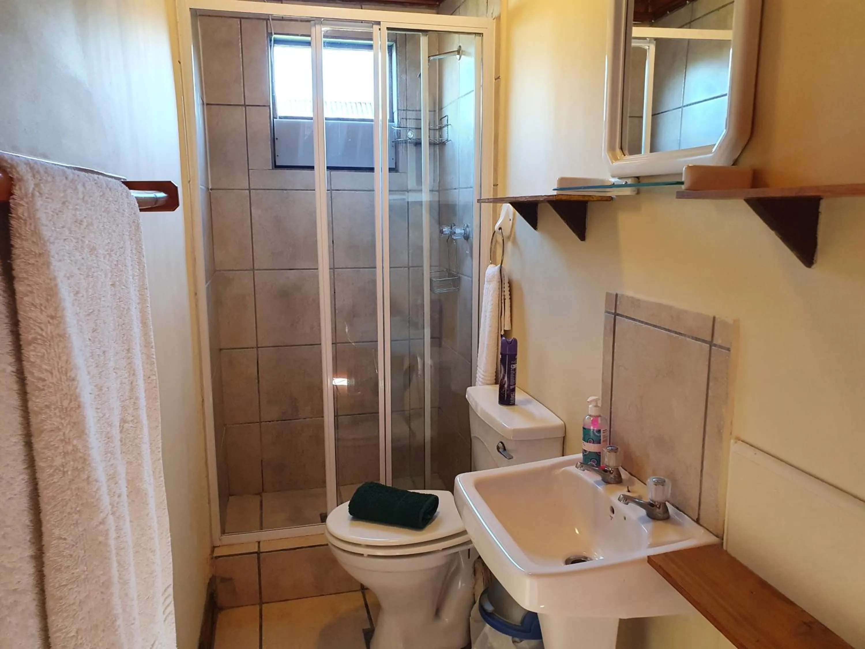 Bathroom in Lakeside Accommodation