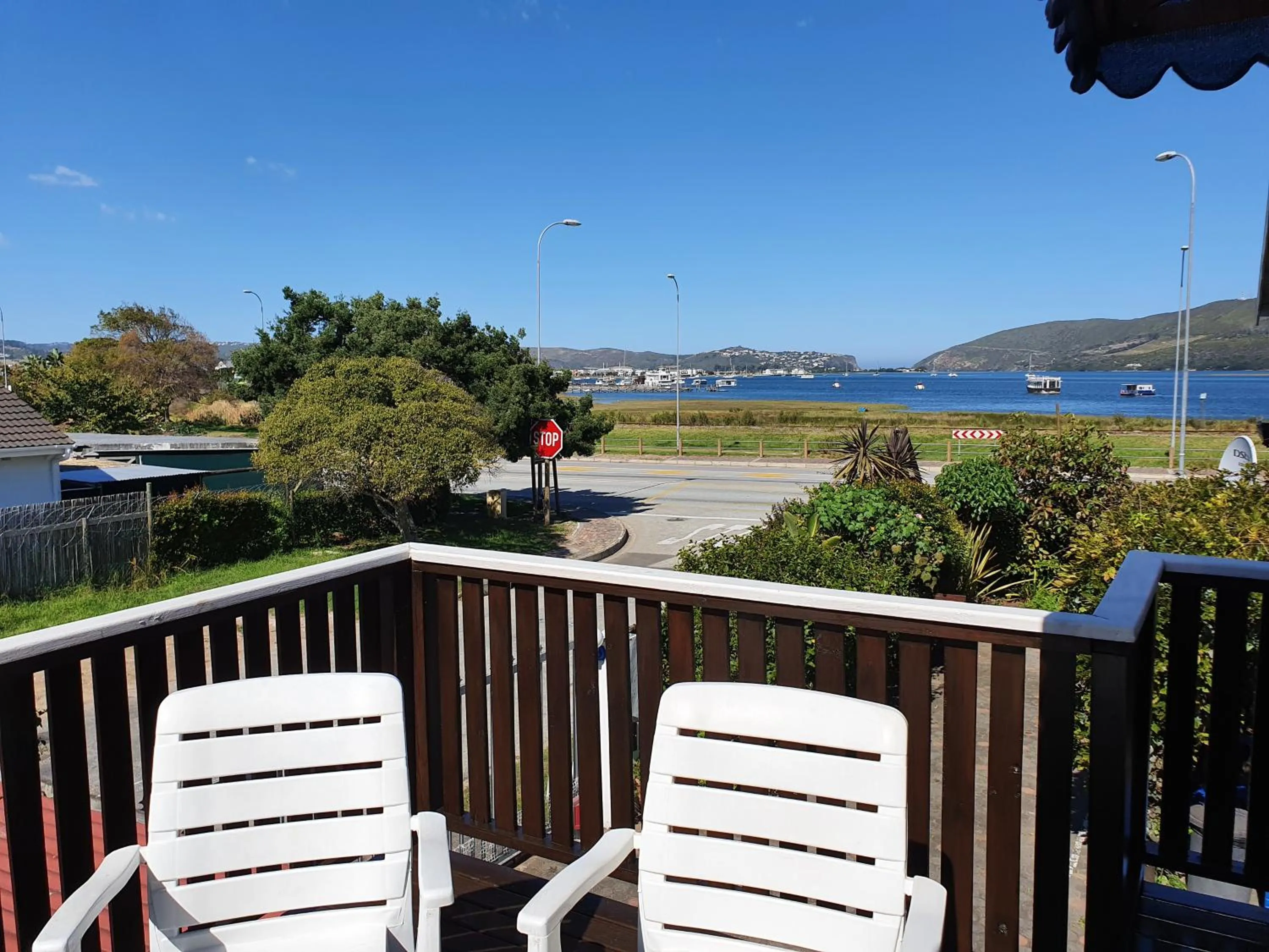 Balcony/Terrace in Lakeside Accommodation