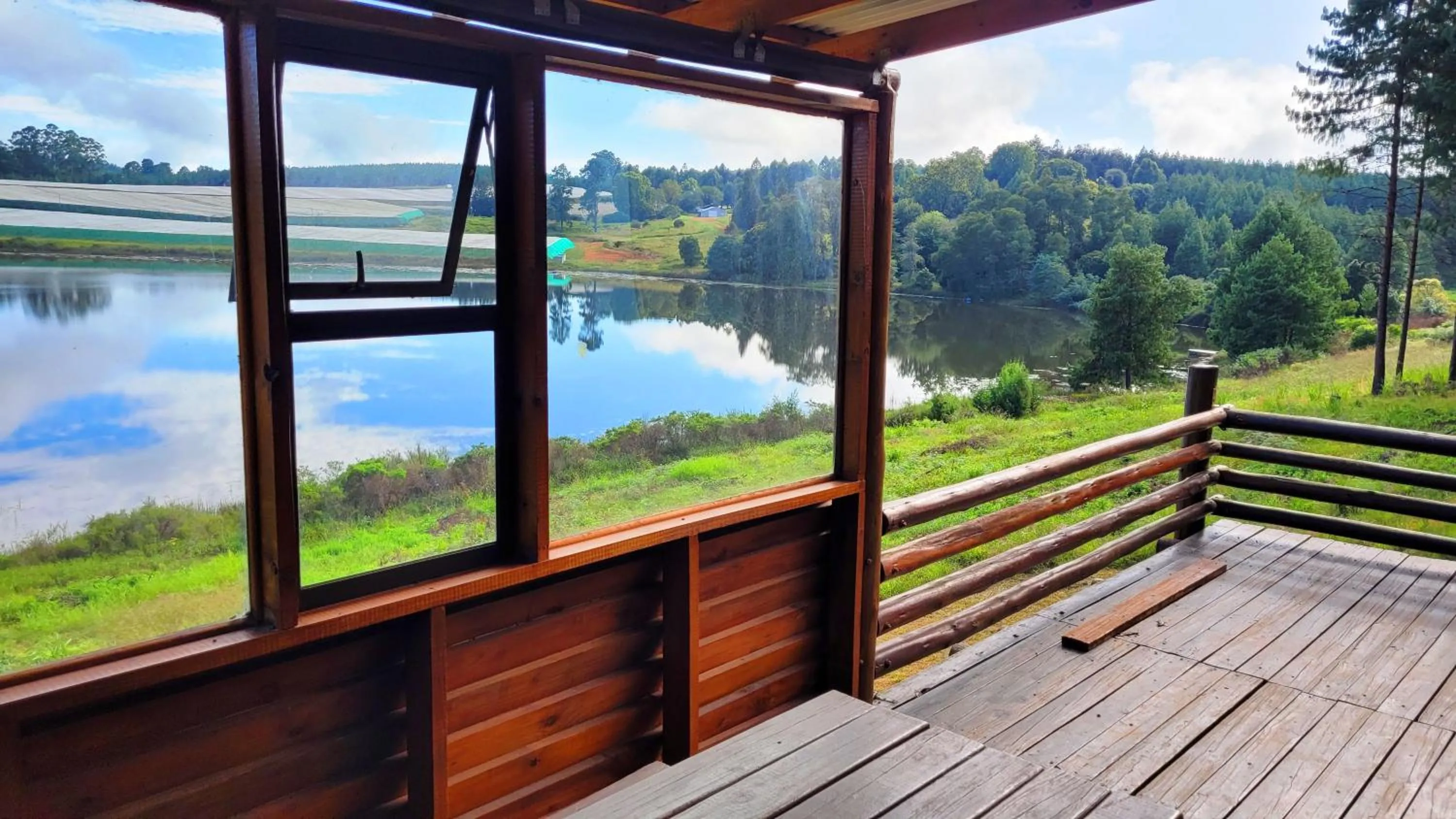 Stanford Lake lodge