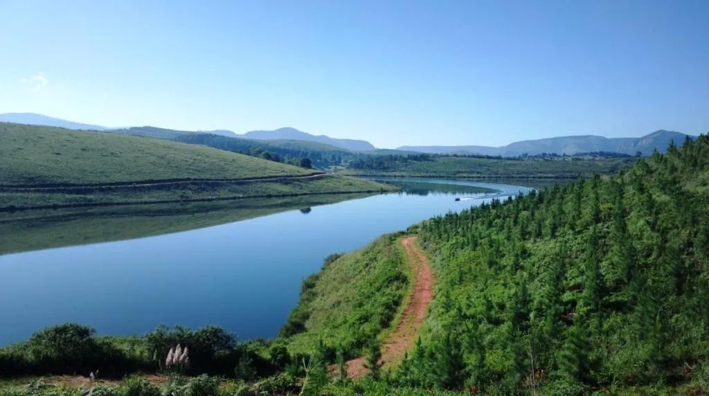 Stanford Lake lodge