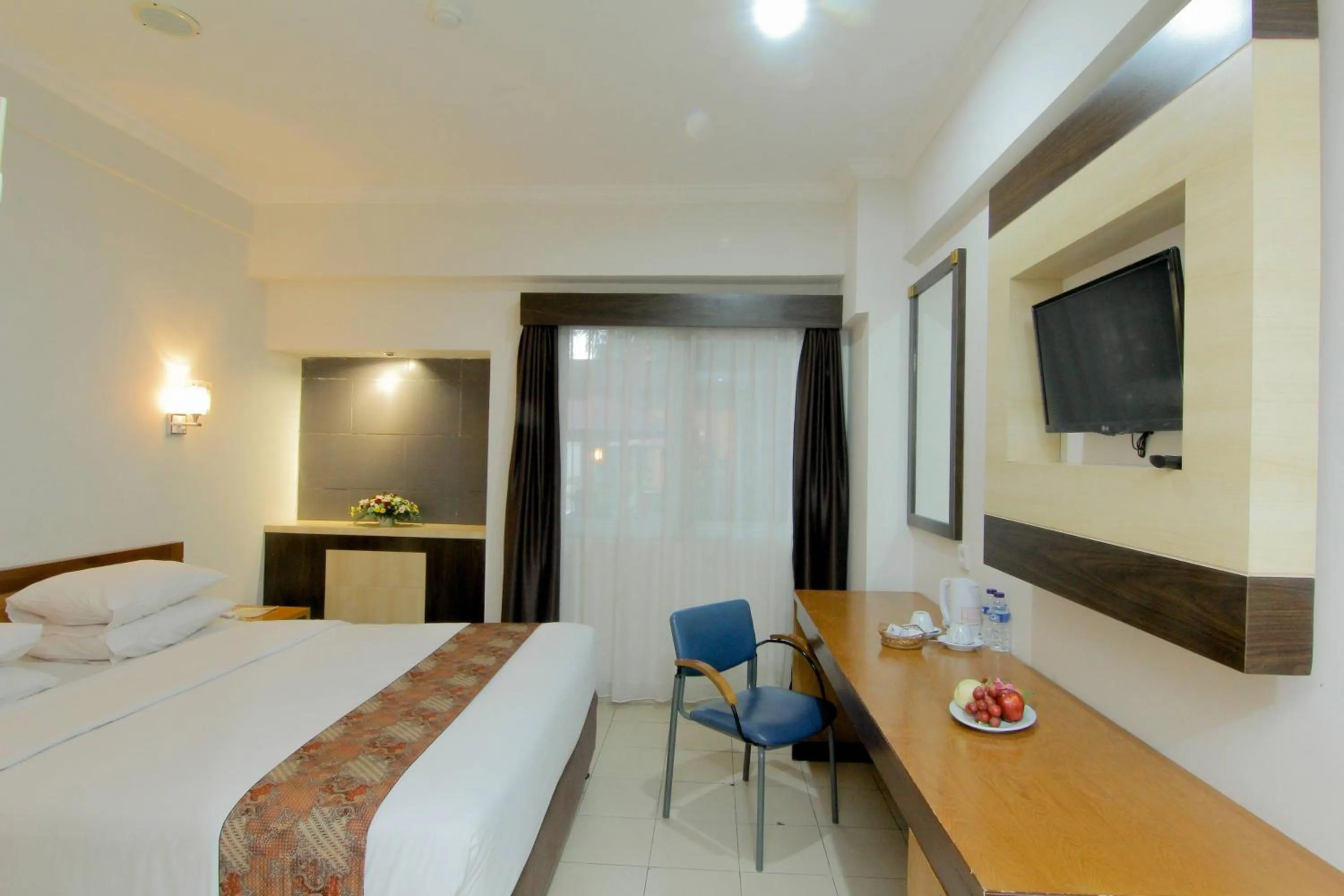 Bedroom, Bed in University Hotel Yogyakarta