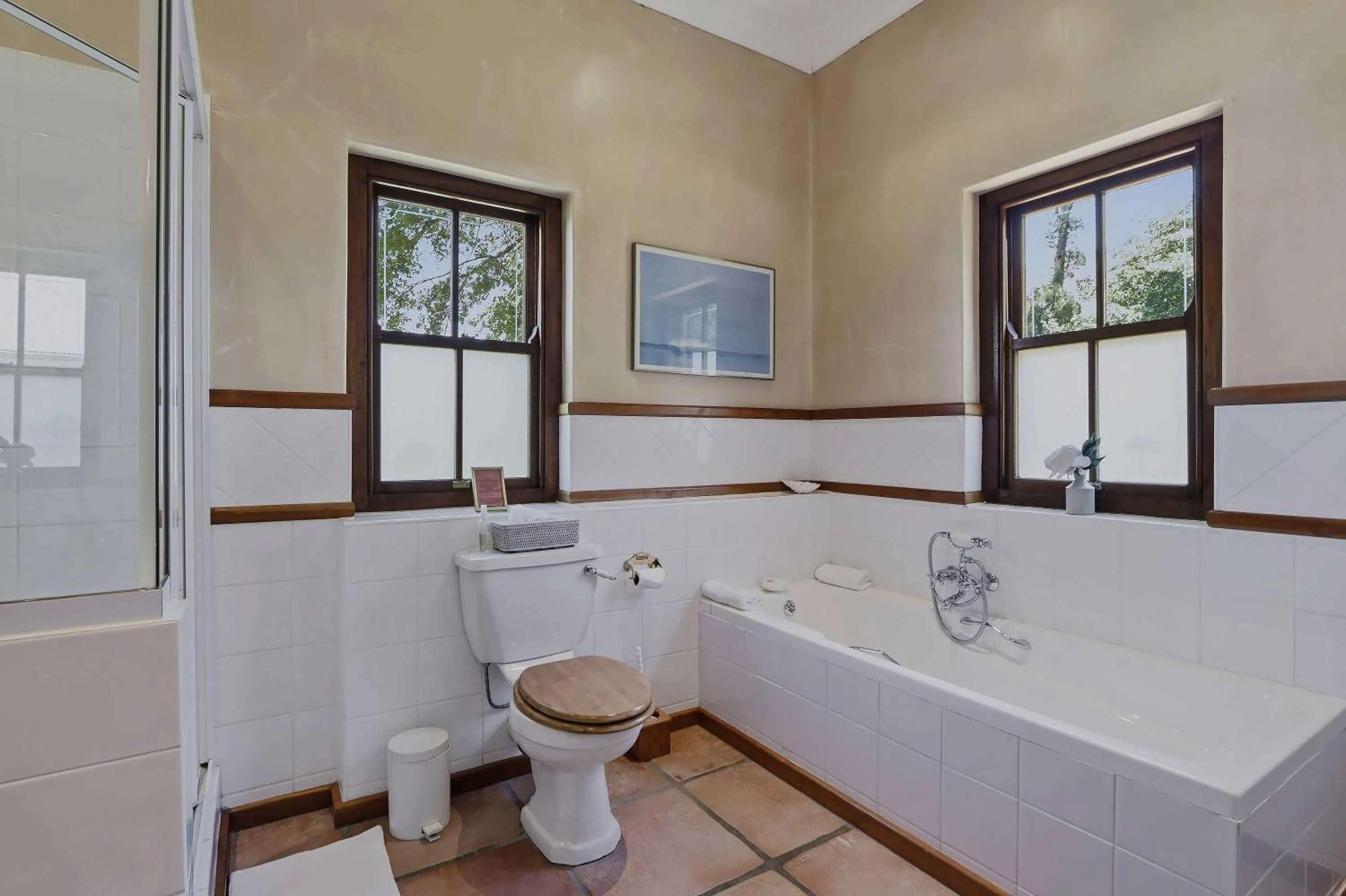 Bathroom in High Timbers Lodge