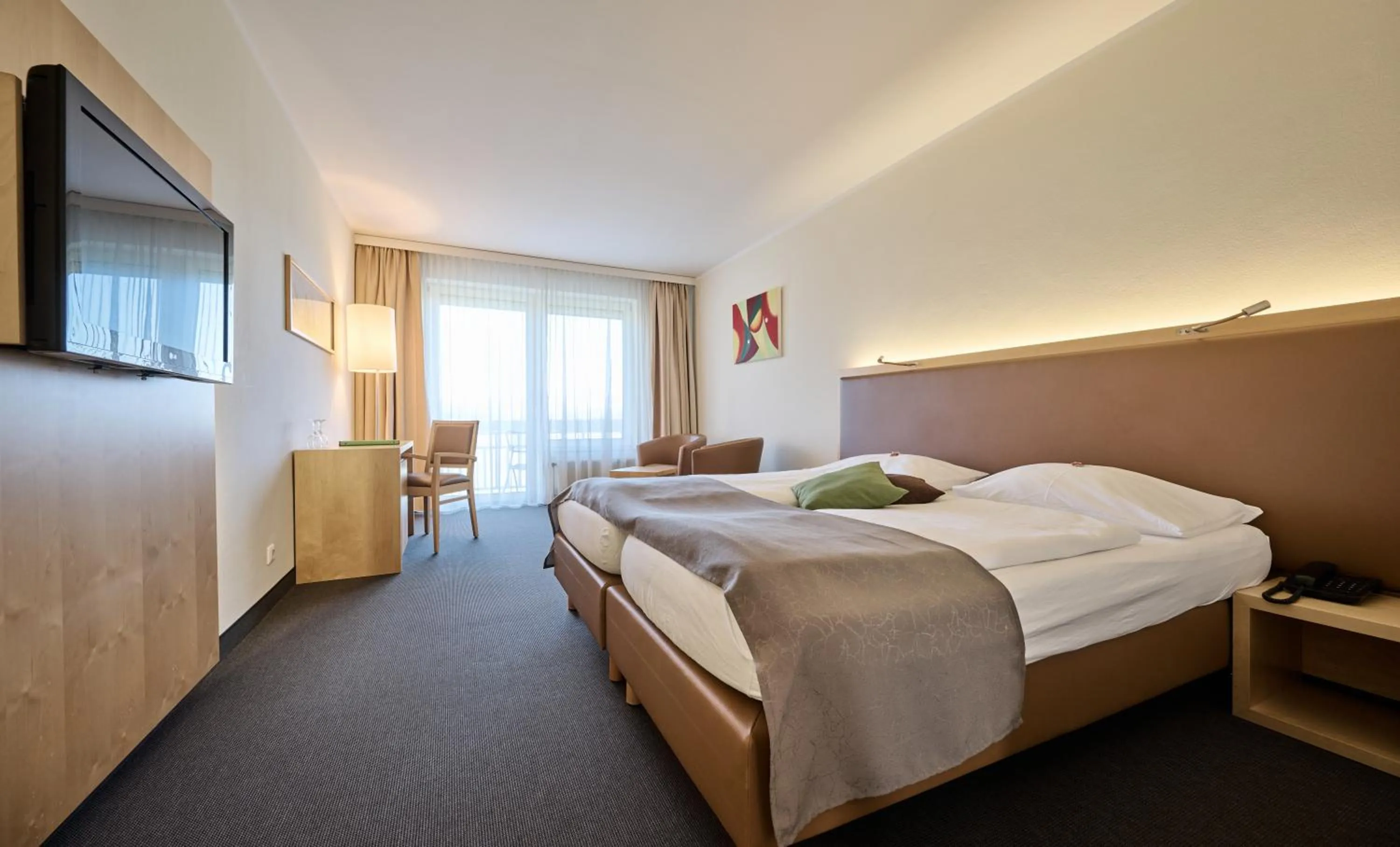 Photo of the whole room, Bed in Hotel Momentum