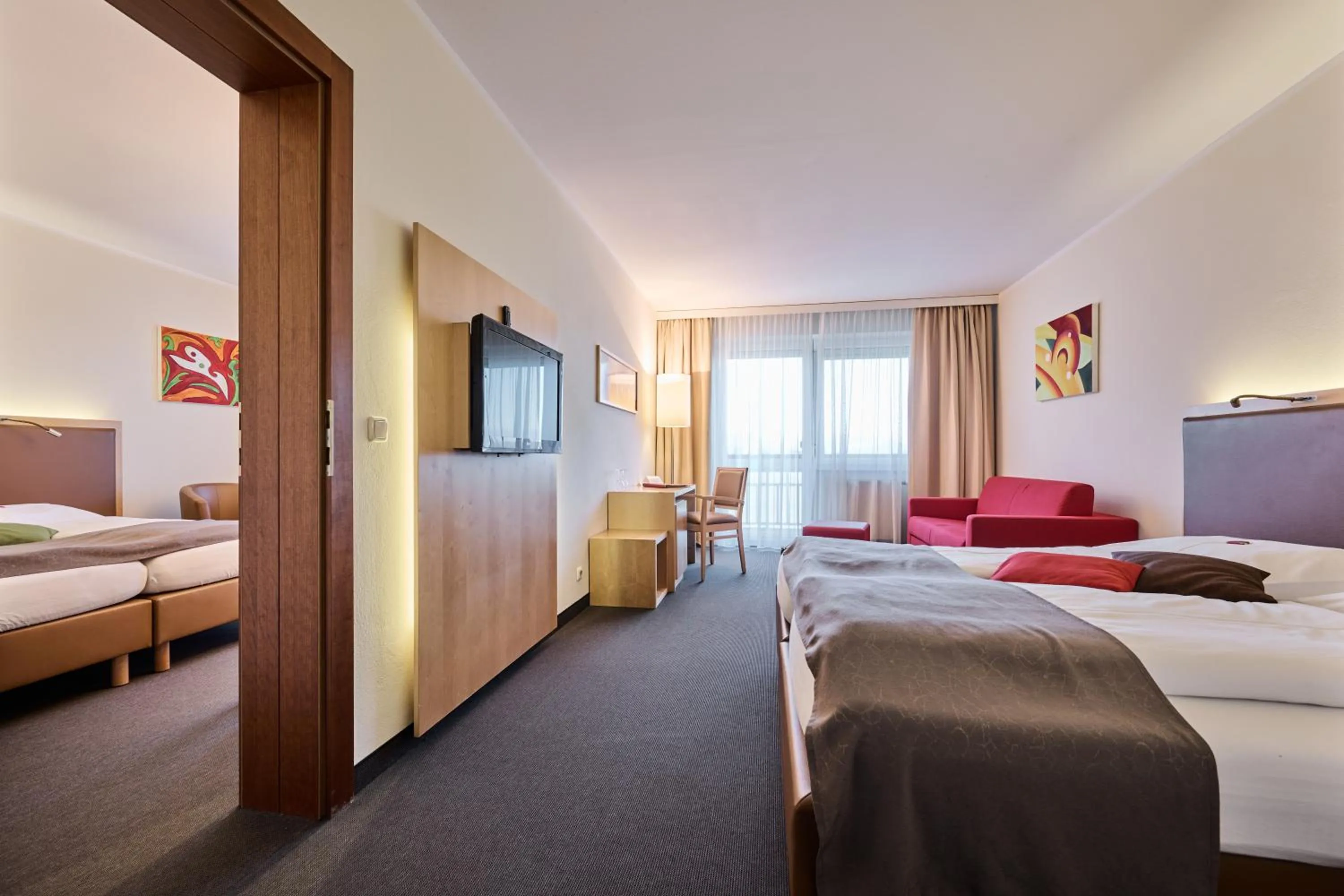 Photo of the whole room, Bed in Hotel Momentum