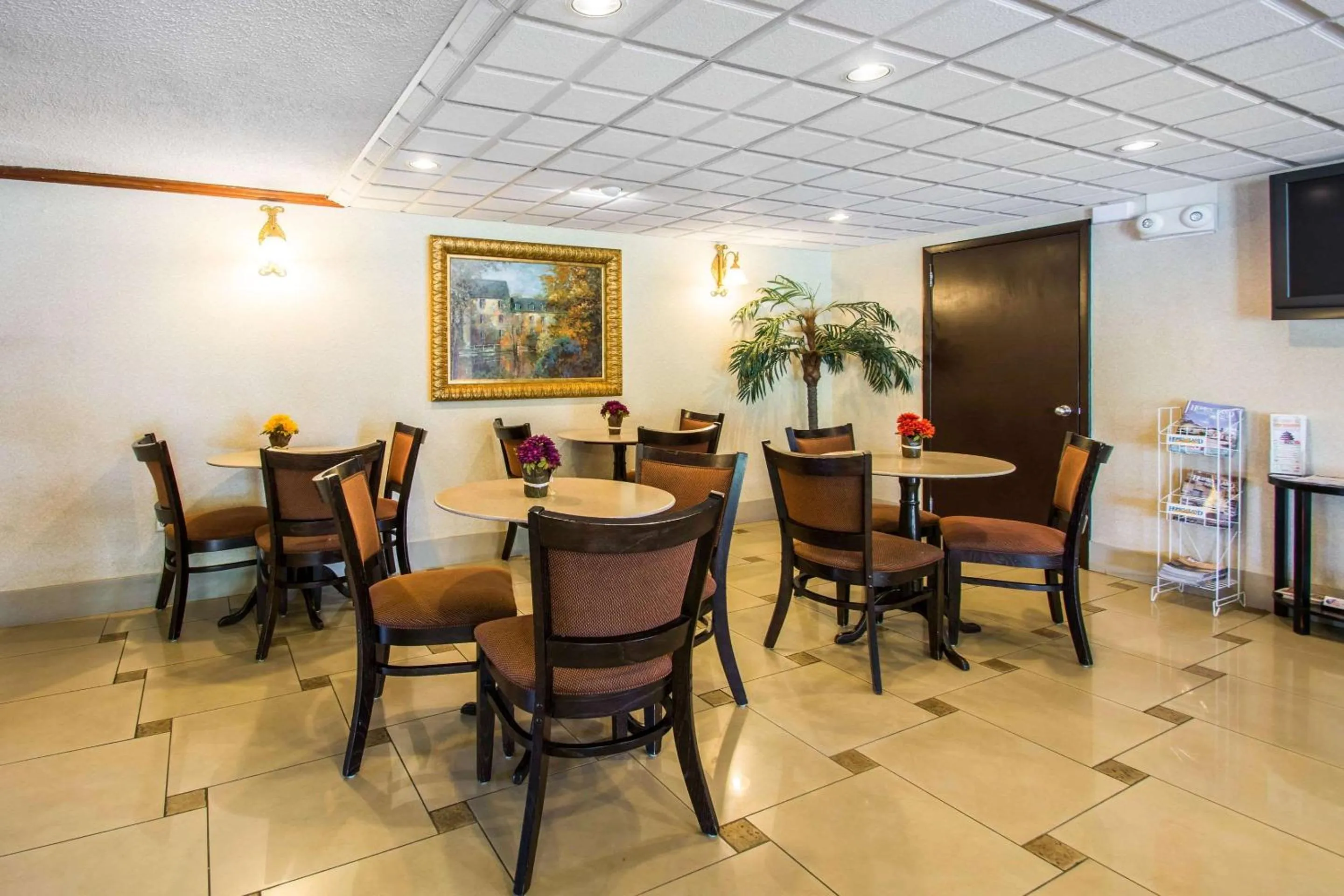 Restaurant/places to eat in Econo Lodge Jacksonville