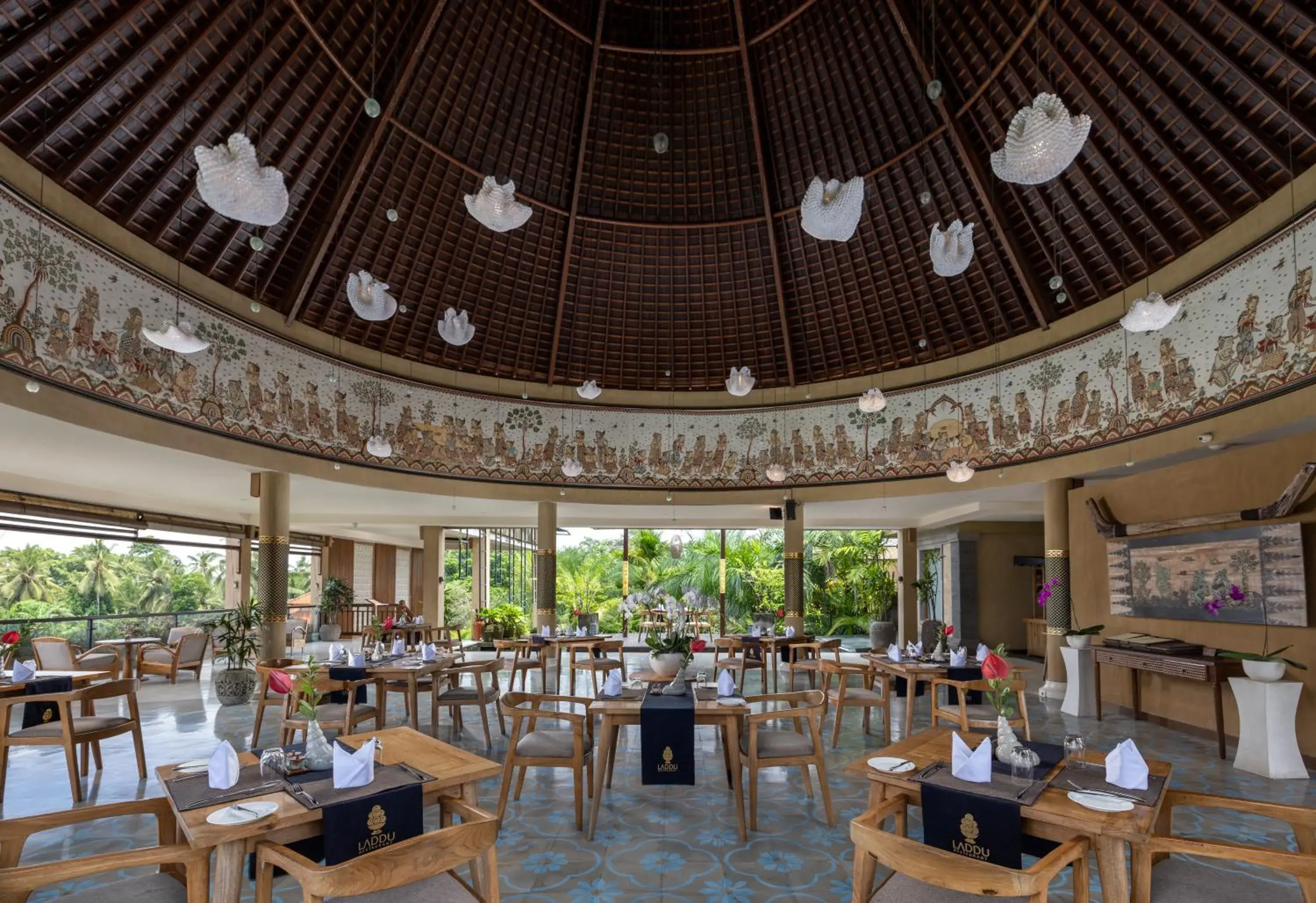 Restaurant/places to eat in The Sankara Suites and Villas Restaurant/places to eat in The Sankara Suites and Villas