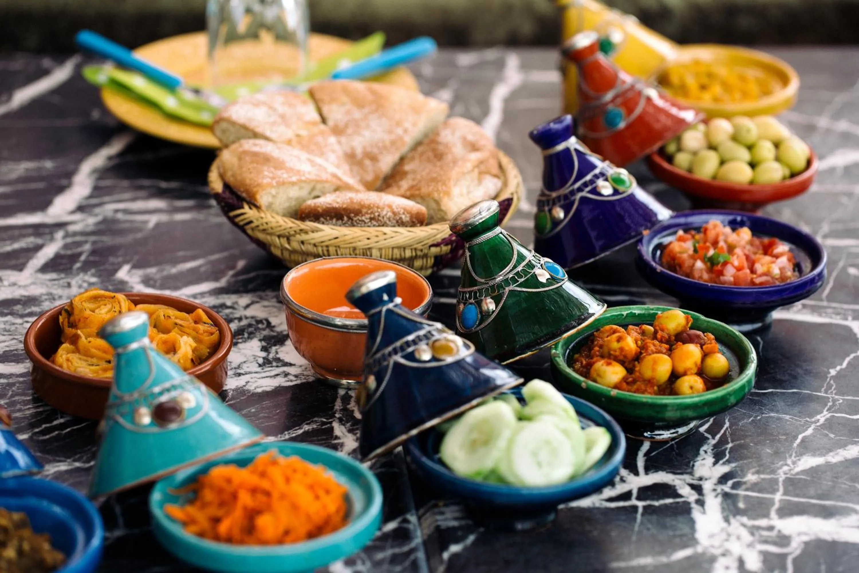 Restaurant/places to eat in Dar Zerhoune