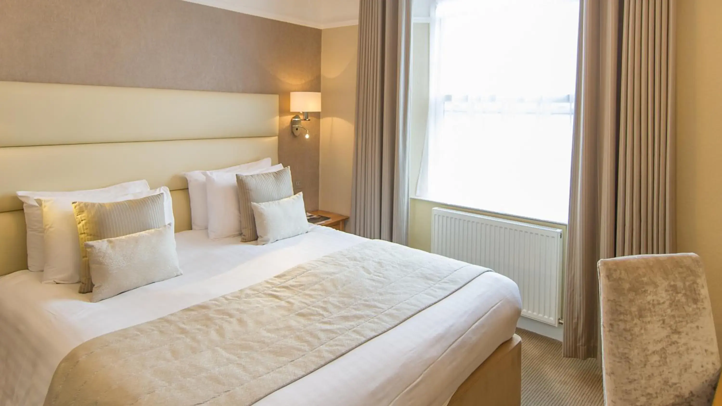 Bedroom, Bed in The Park Hotel Bedroom, Bed in The Park Hotel