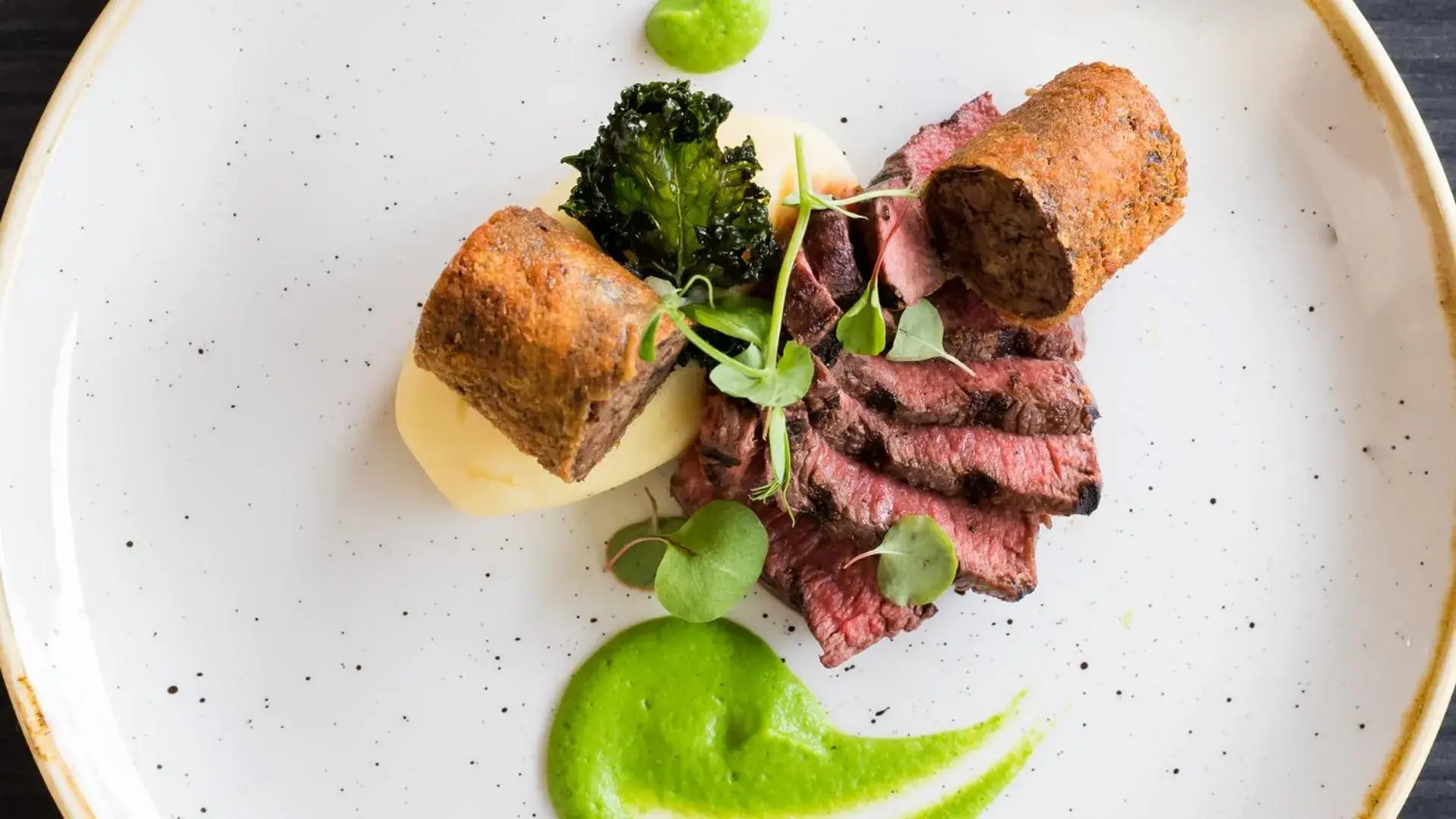 Food and drinks in The Park Hotel Food and drinks in The Park Hotel