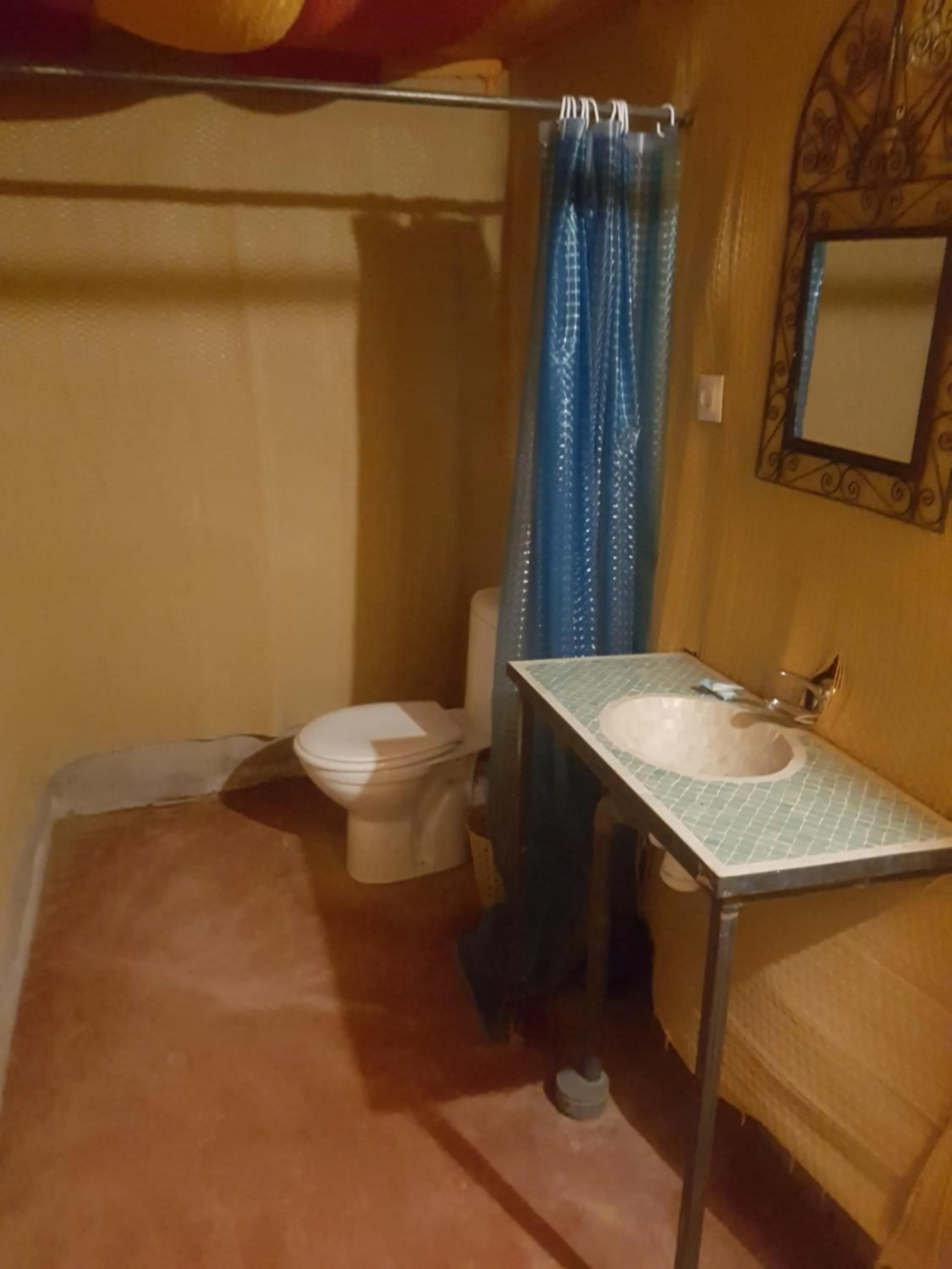 Shower in Haven La Chance Desert Hotel