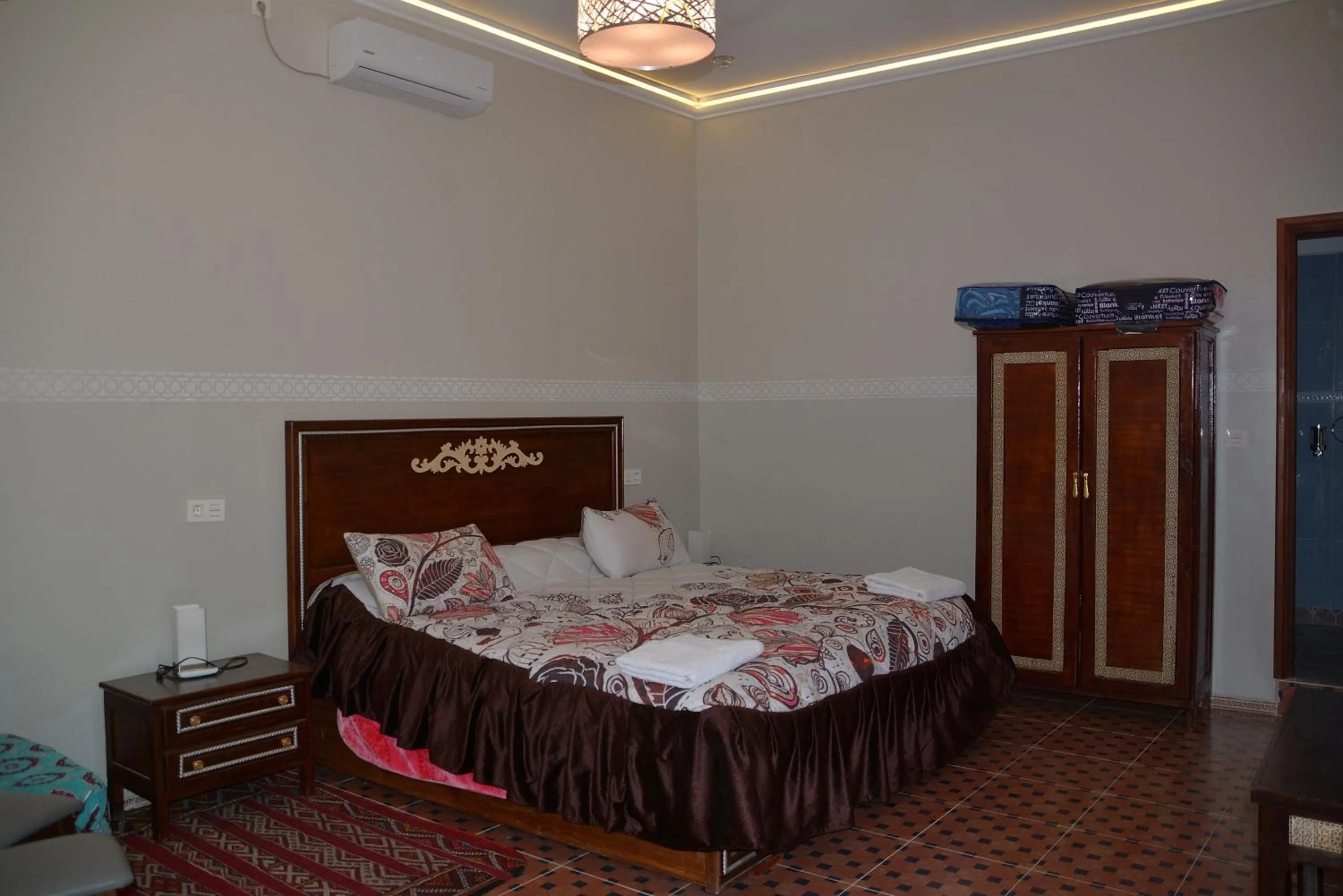 Bed in Haven La Chance Desert Hotel