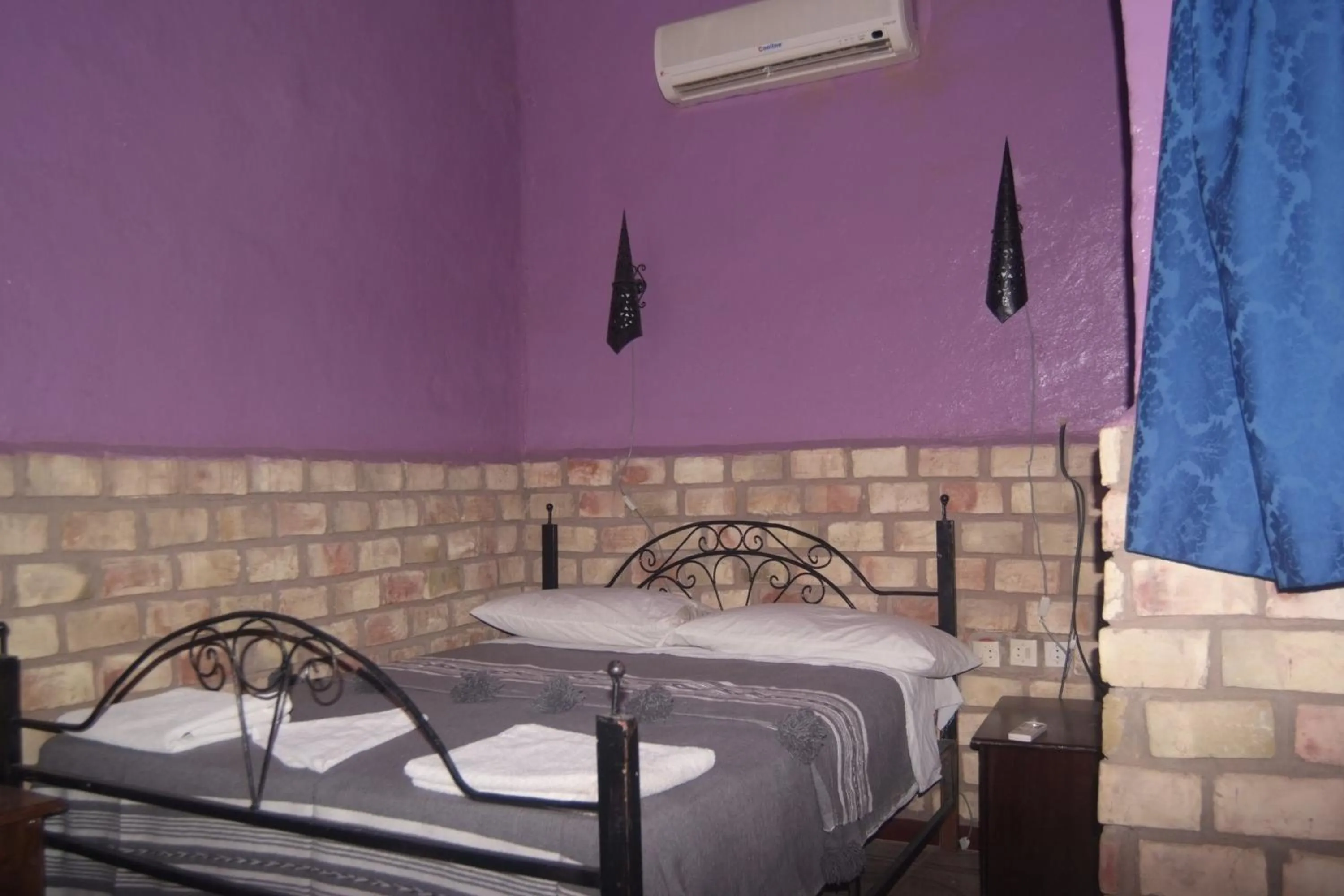 Bed in Haven La Chance Desert Hotel