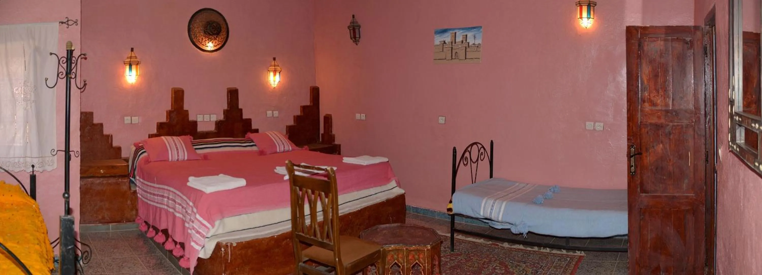 Bed in Haven La Chance Desert Hotel