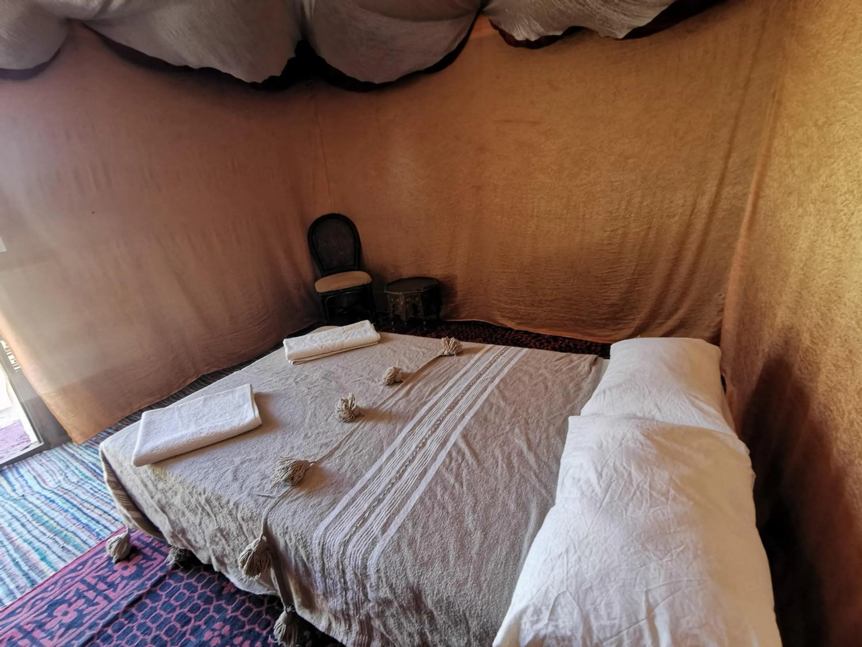 Bed in Haven La Chance Desert Hotel