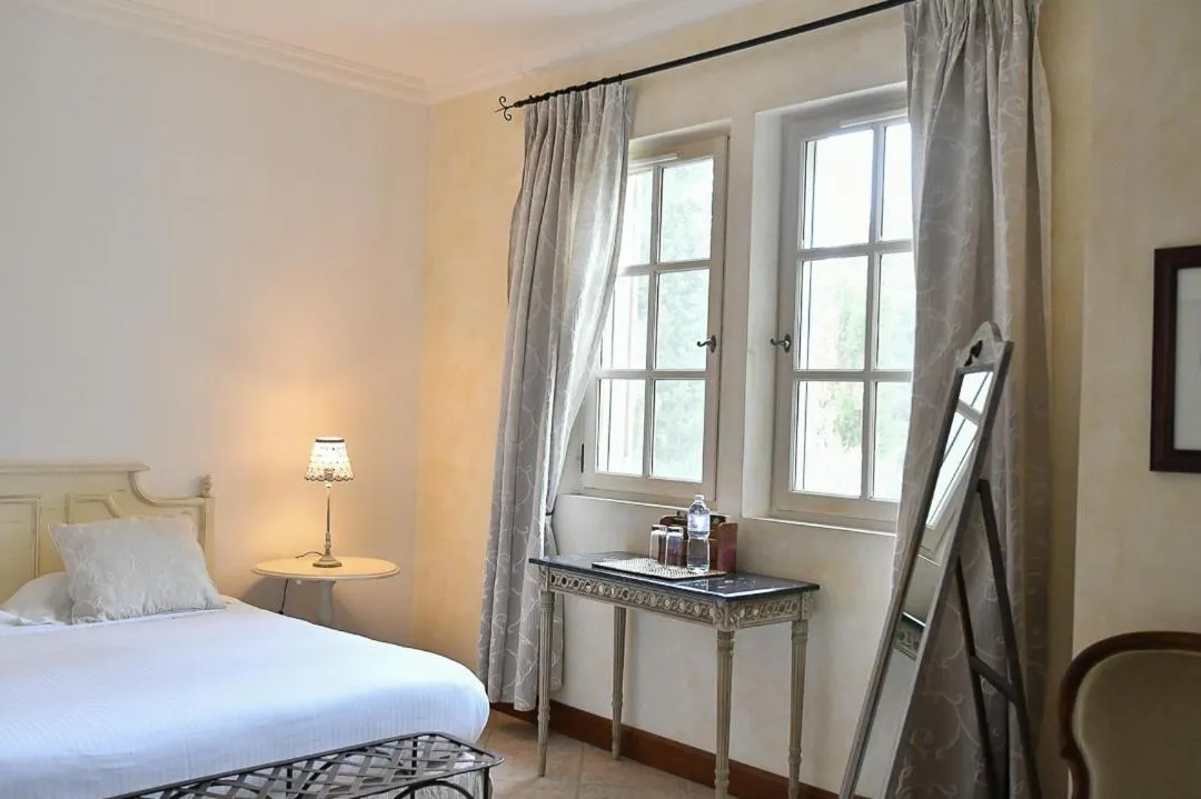 Bed in Mas des Comtes de Provence