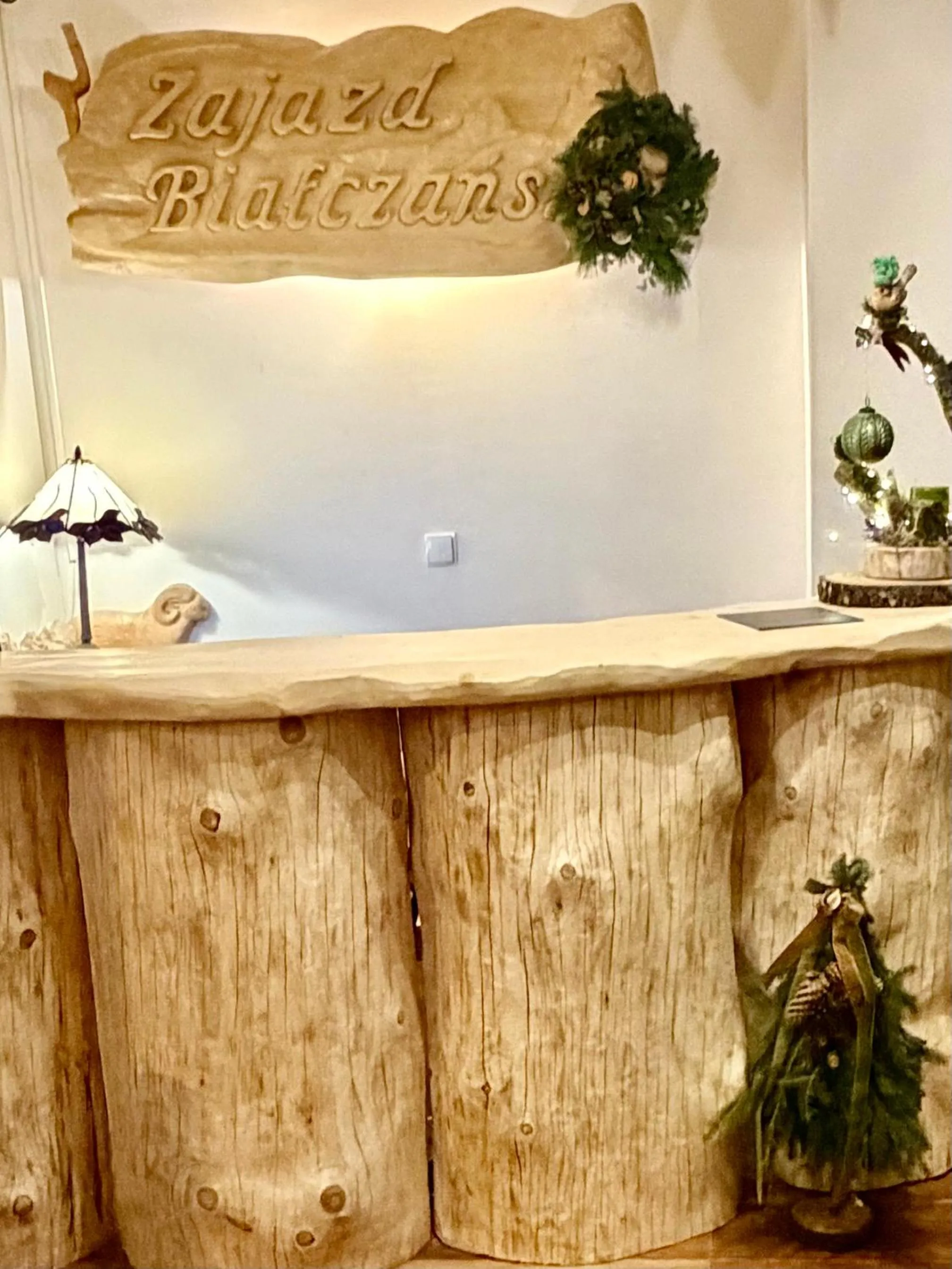 ZAJAZD BIAŁCZAŃSKI Dom Wypoczynkowy Restauracja