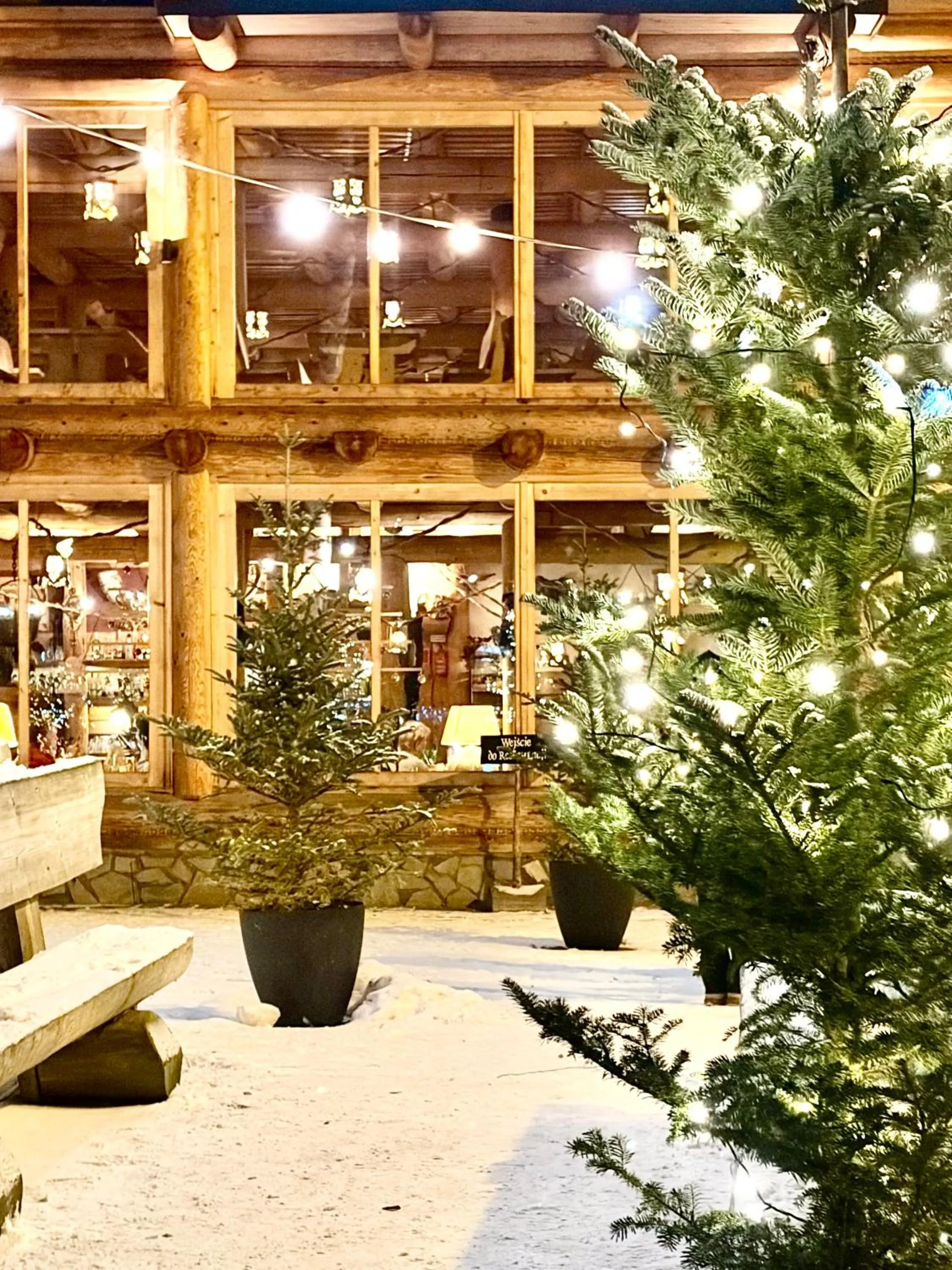 ZAJAZD BIAŁCZAŃSKI Dom Wypoczynkowy Restauracja blisko Stoków Narciarskich