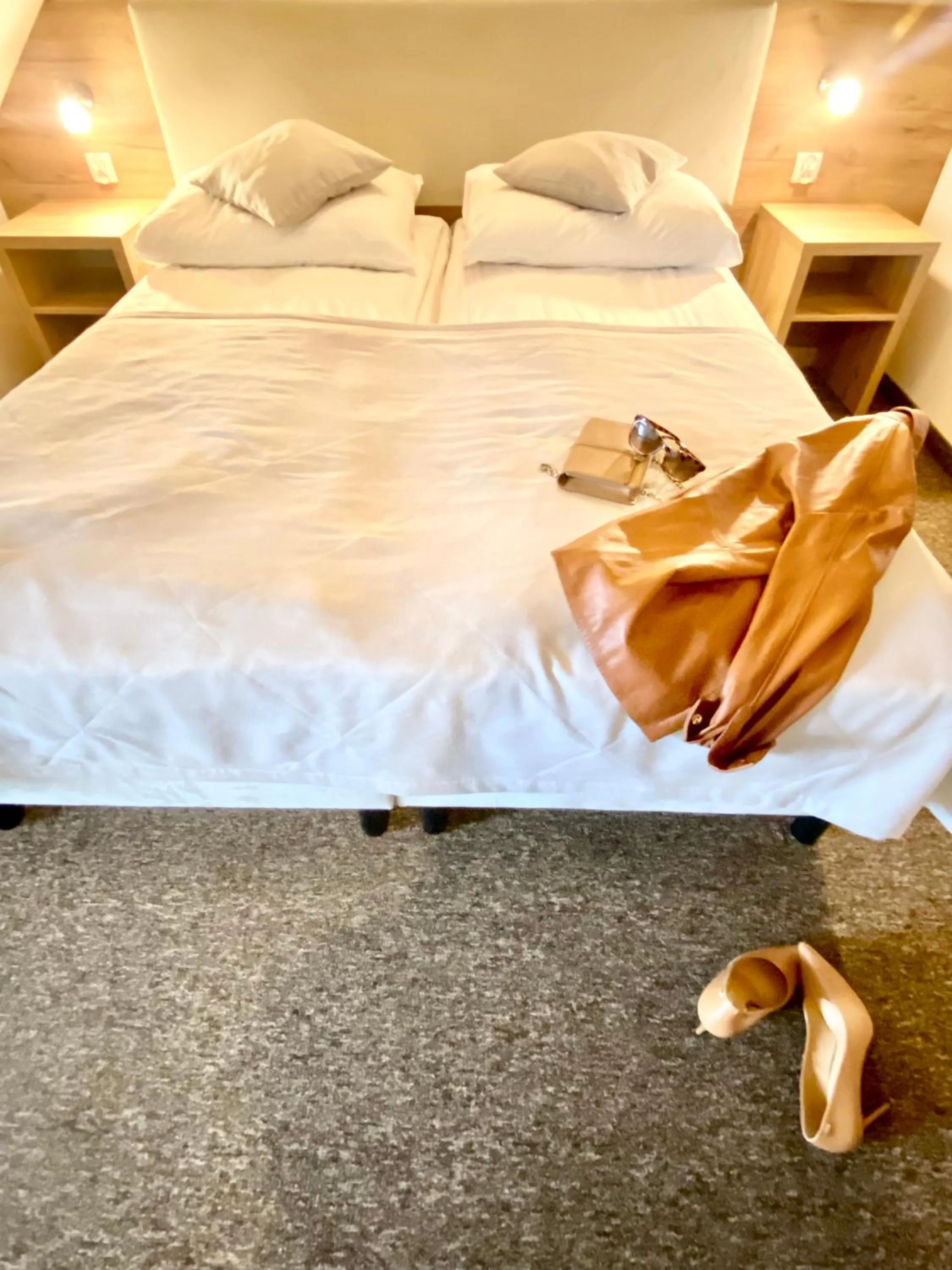 Bed in ZAJAZD BIAŁCZAŃSKI Dom Wypoczynkowy Restauracja