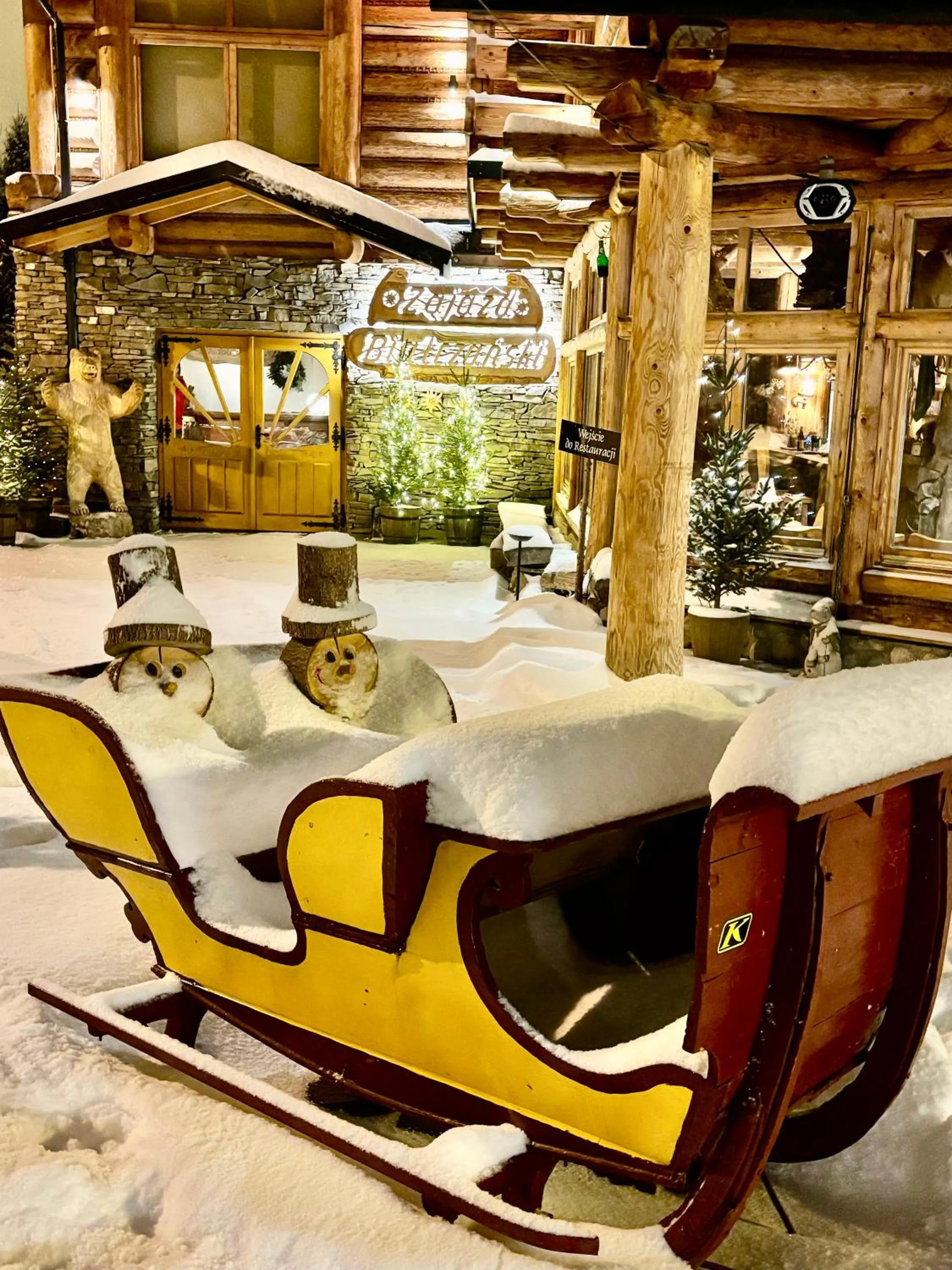 ZAJAZD BIAŁCZAŃSKI Dom Wypoczynkowy Restauracja