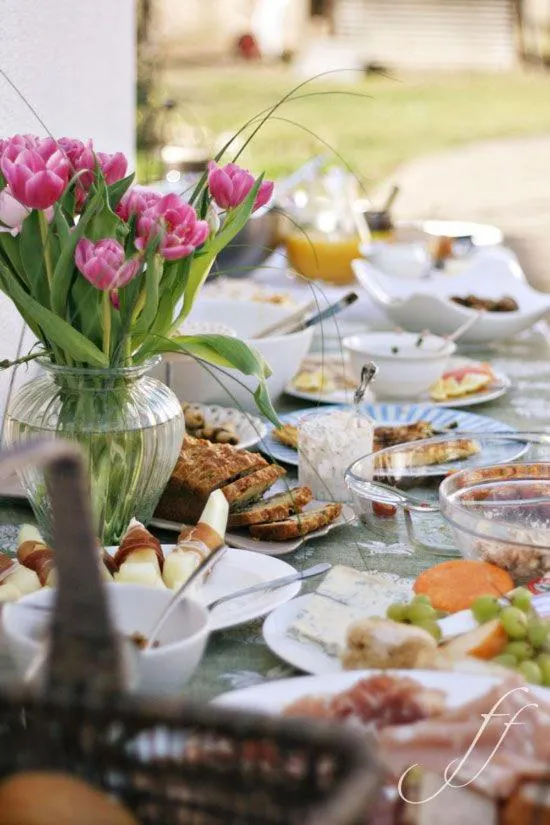 Buffet breakfast in Deja-Vu
