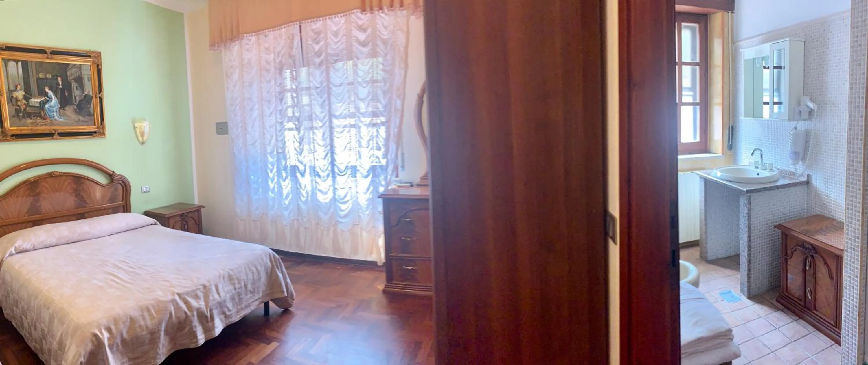 Bed in Albergo Hotel Villaggio Ristorante Tanit