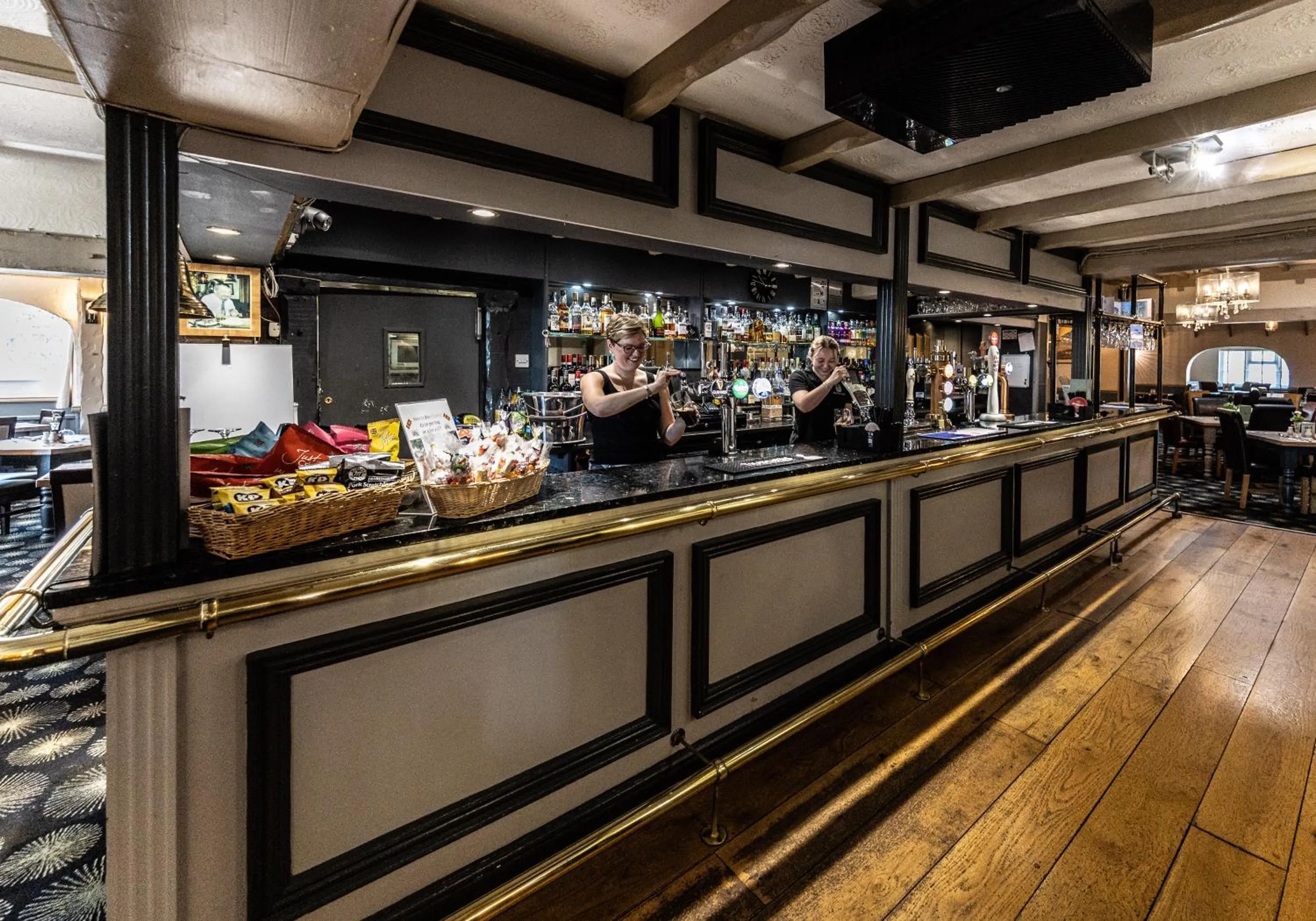 Restaurant/places to eat in The Boars Head Hotel