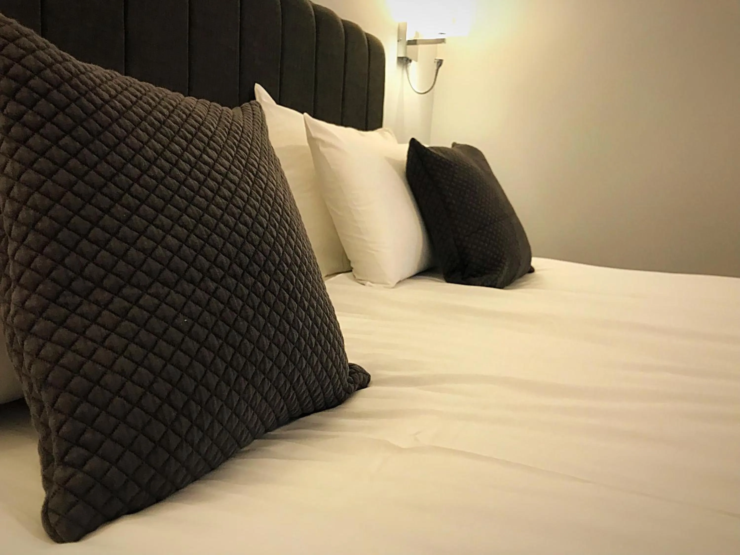 Other, Bed in The Boars Head Hotel