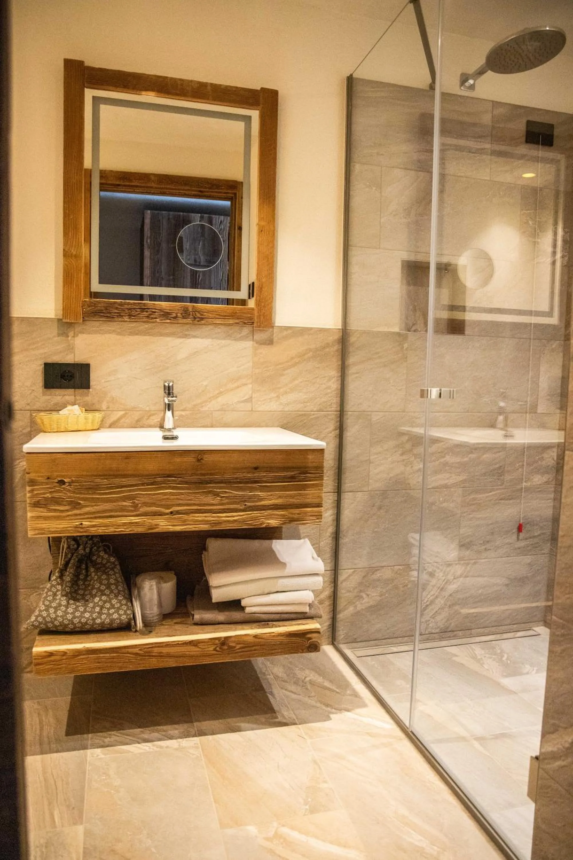 Bathroom in Hotel La Montanina