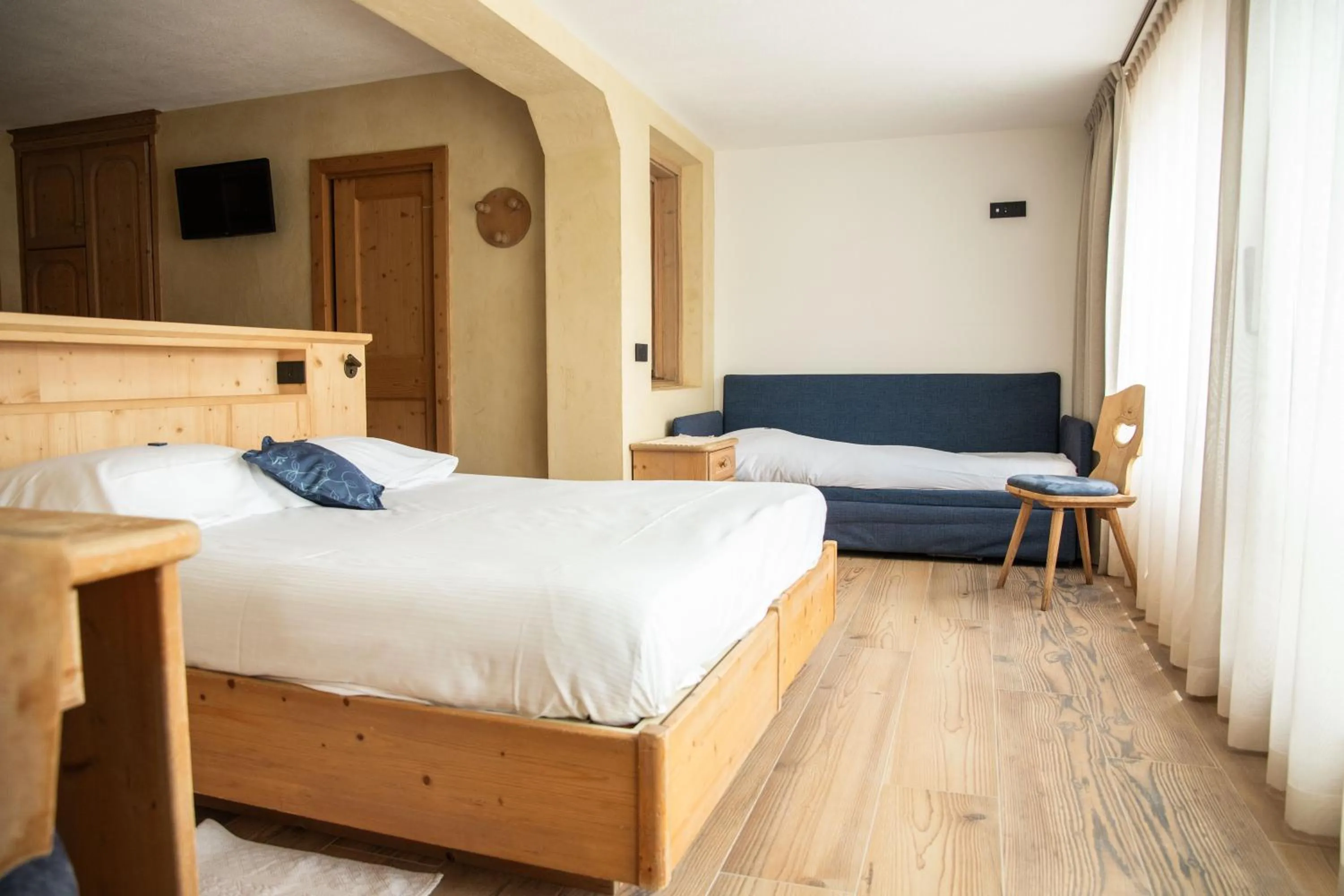 Bedroom, Bed in Hotel La Montanina