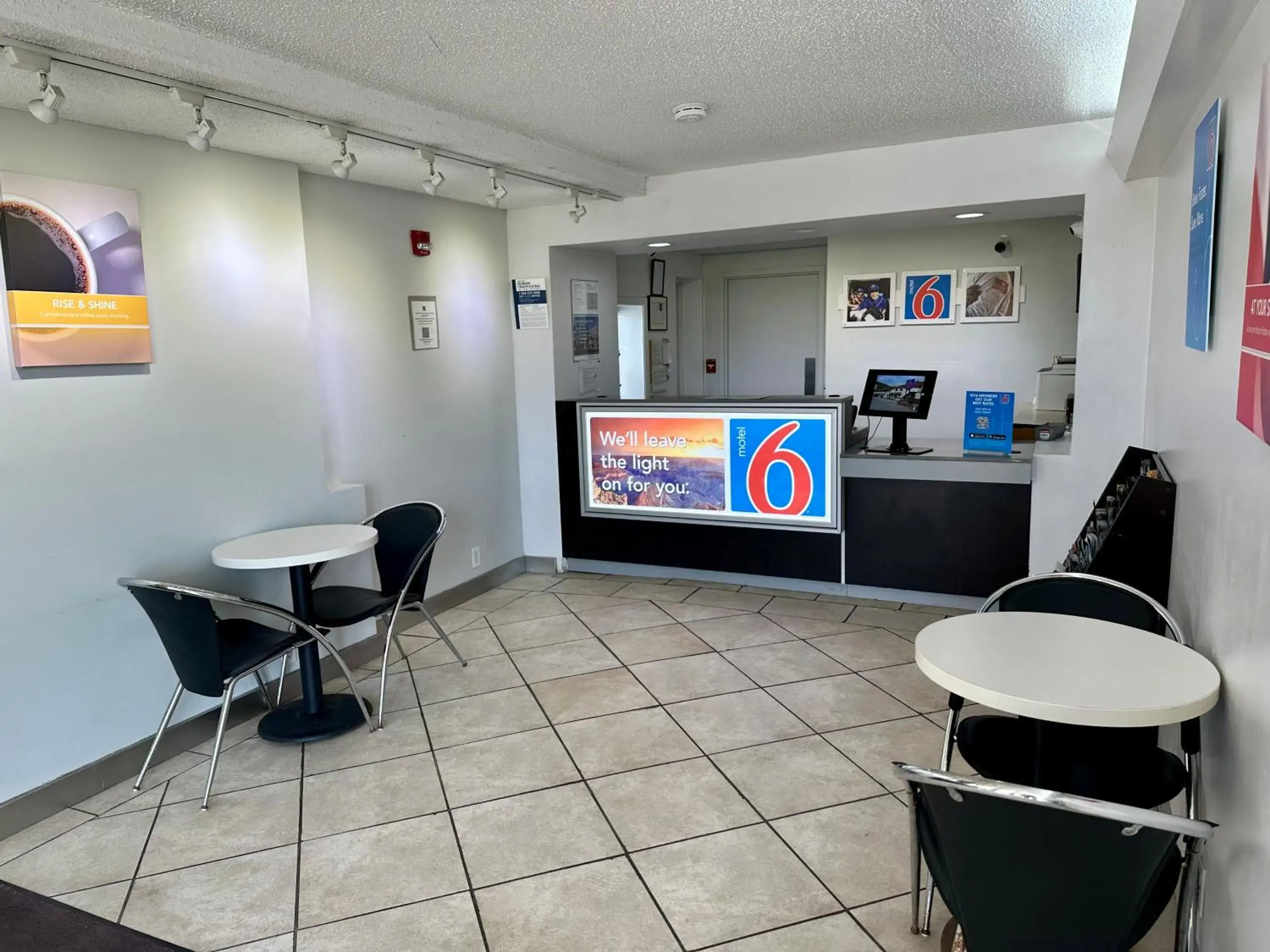 Lobby or reception in Motel 6-West Monroe, LA Lobby or reception in Motel 6-West Monroe, LA