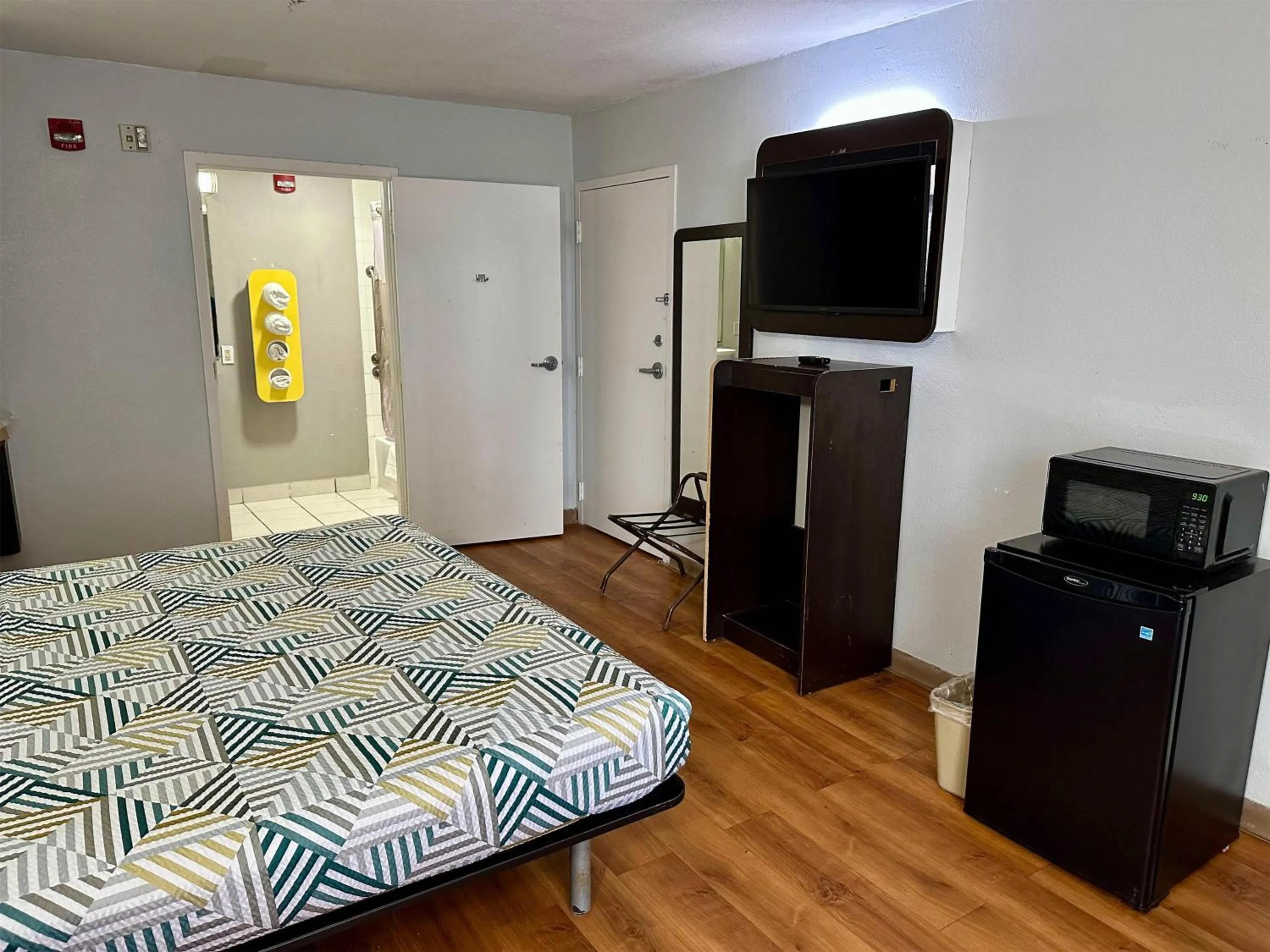 Bedroom, Bed in Motel 6-West Monroe, LA