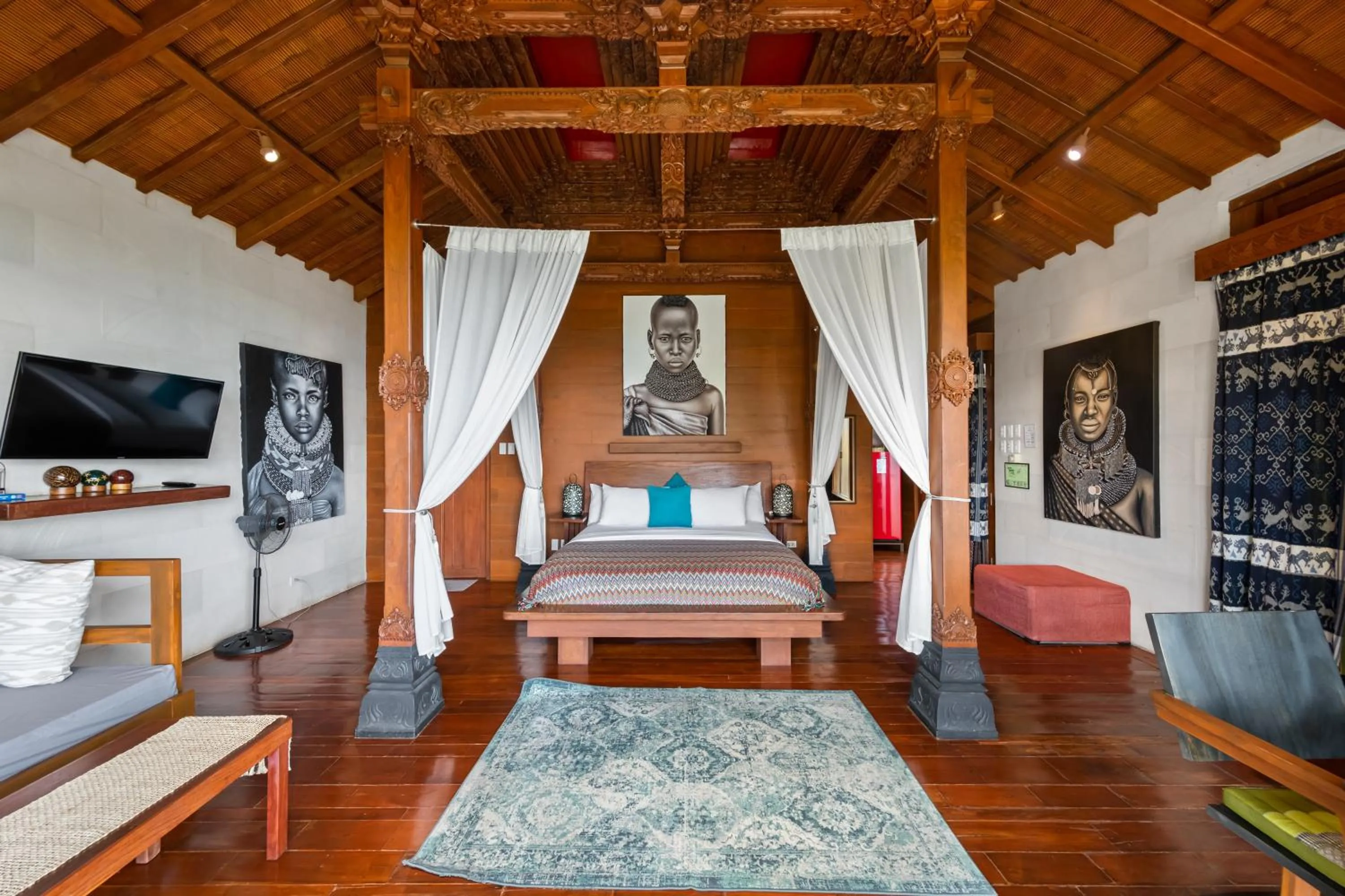 Photo of the whole room, Bed in Karuna El Nido Villas