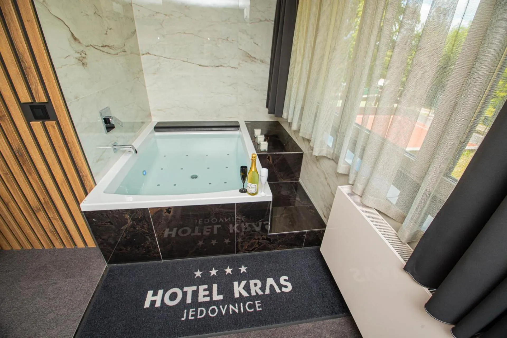 Hotel Kras