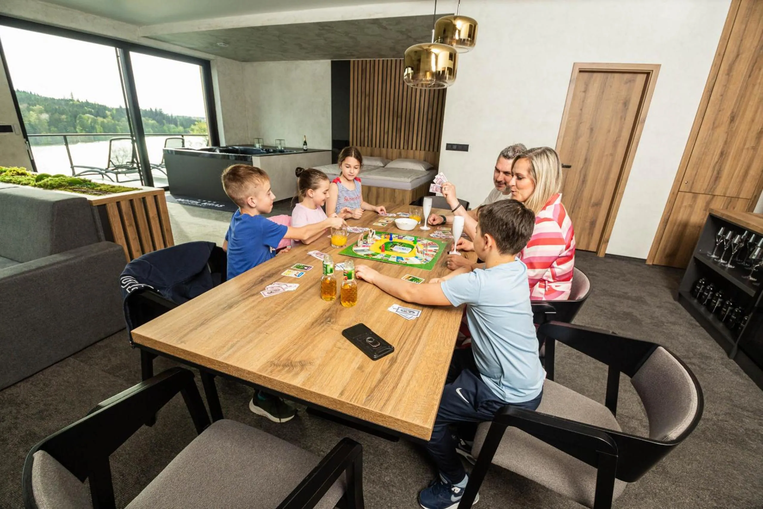 People in Hotel Kras