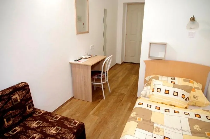 Bed in Fehér Hajó Panzió Győr