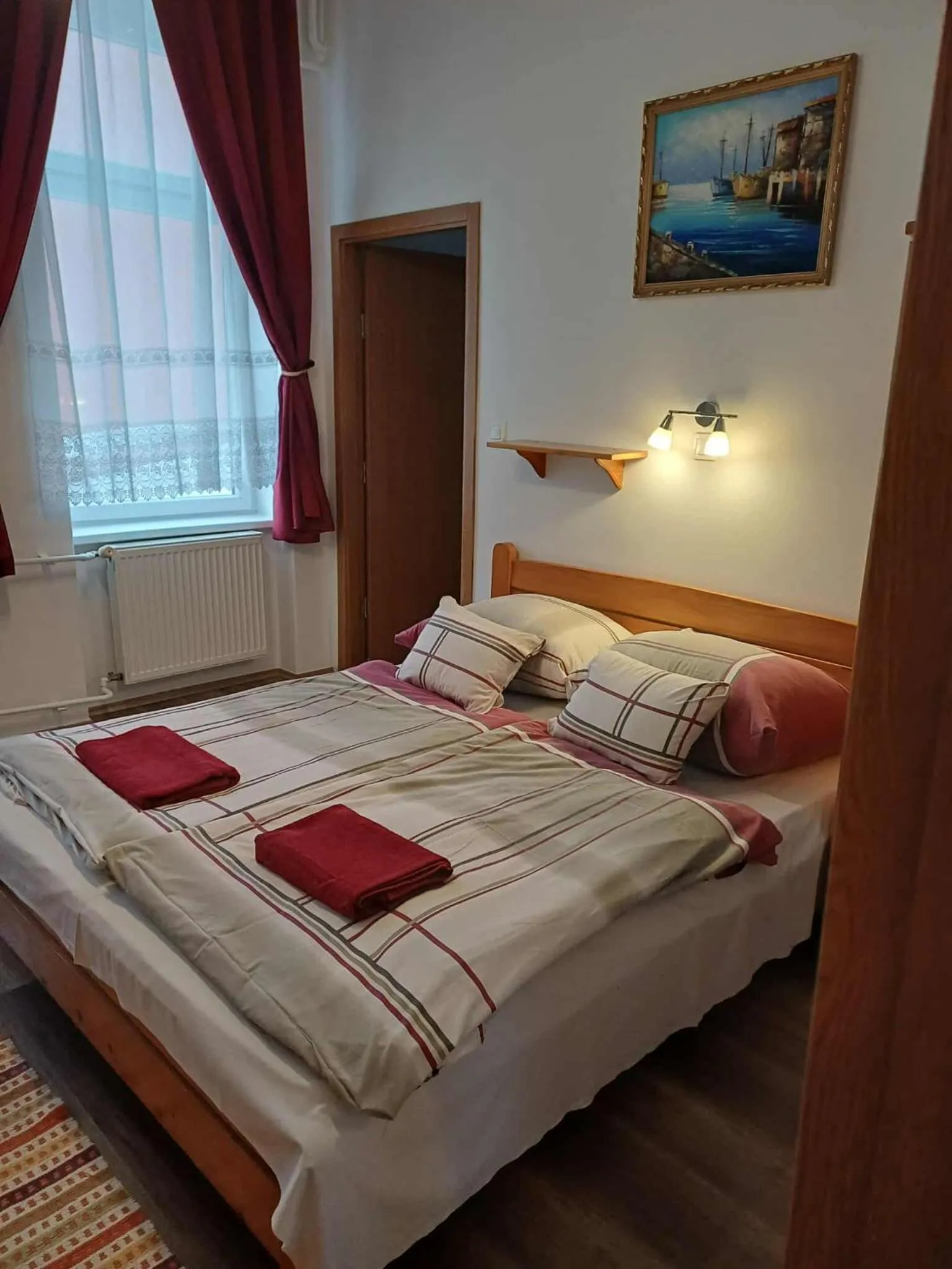 Bed in Fehér Hajó Panzió Győr