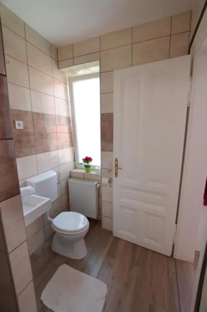 Fehér Hajó Panzió Győr